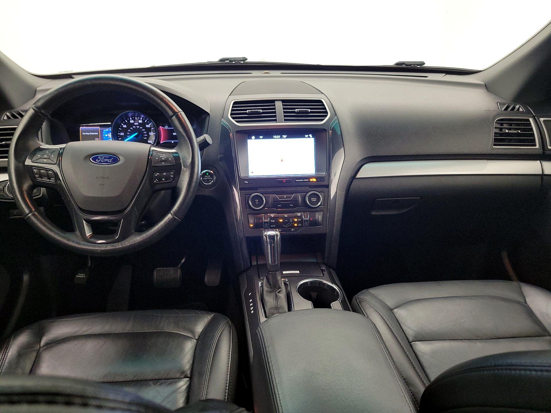Thumbnail: 2017 Ford Explorer - 9