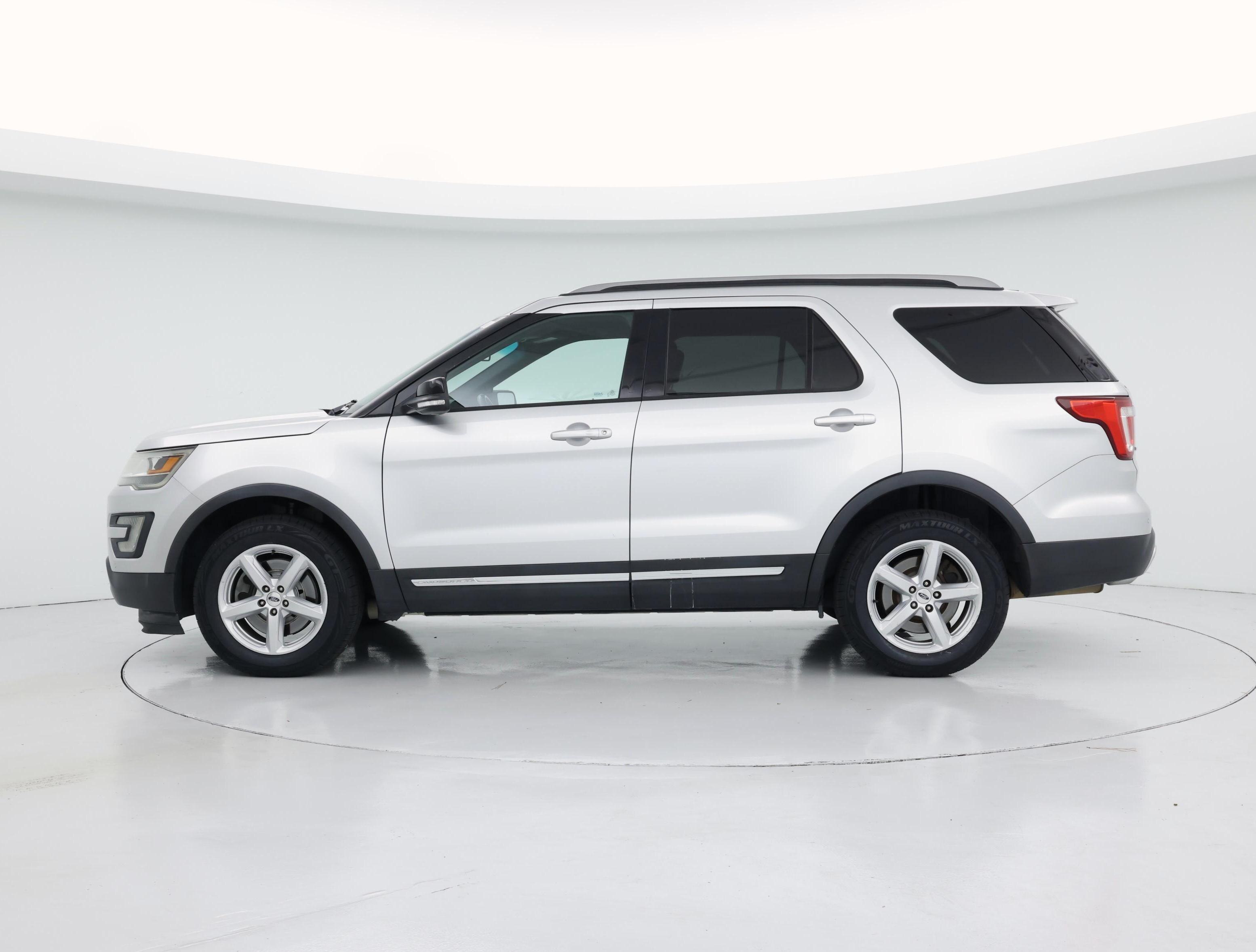 Thumbnail: 2017 Ford Explorer - 3
