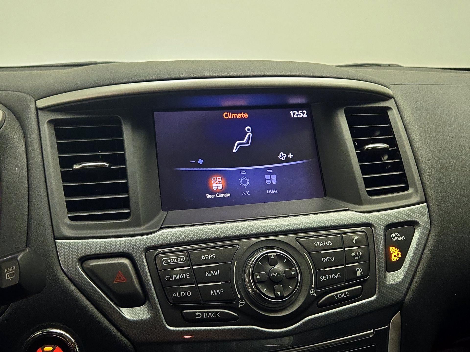 Thumbnail: 2018 Nissan Pathfinder - 17