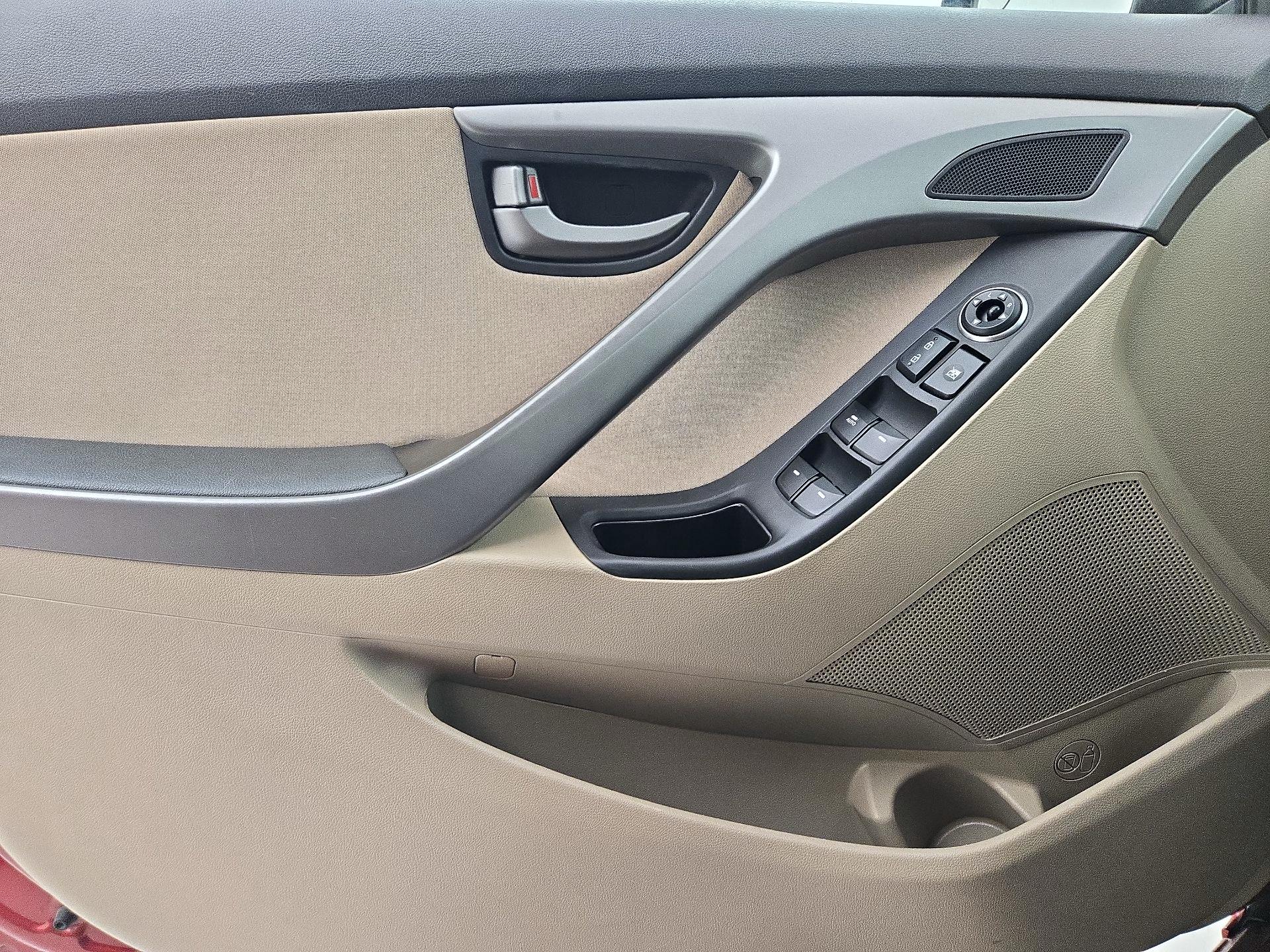 Thumbnail: 2016 Hyundai Elantra - 12