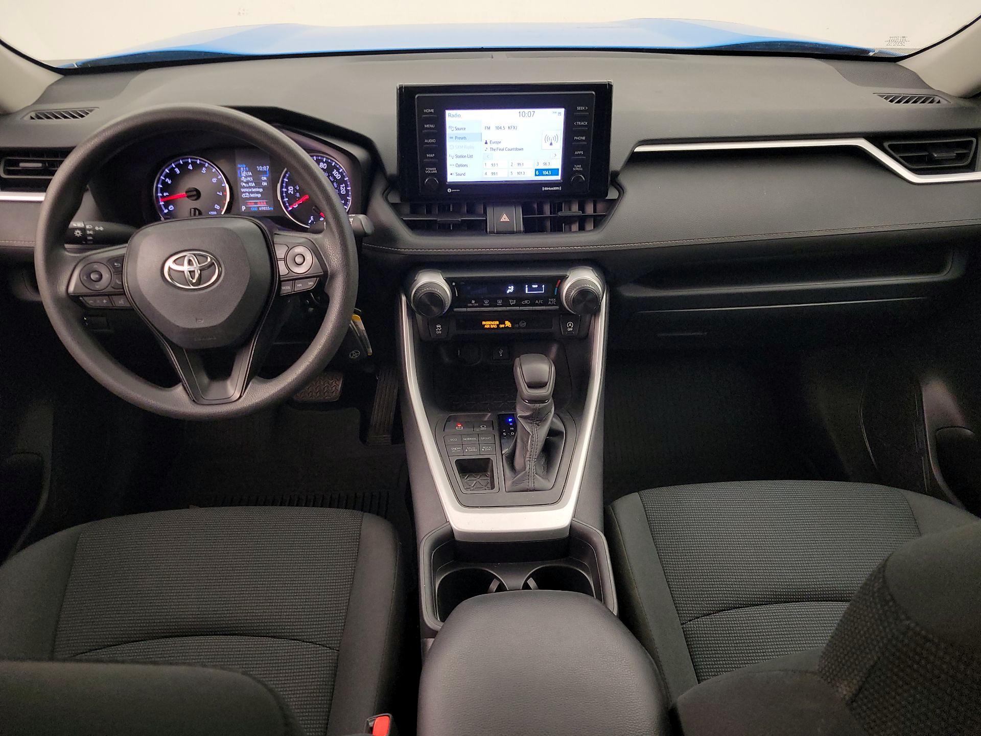 Thumbnail: 2021 Toyota RAV4 - 9