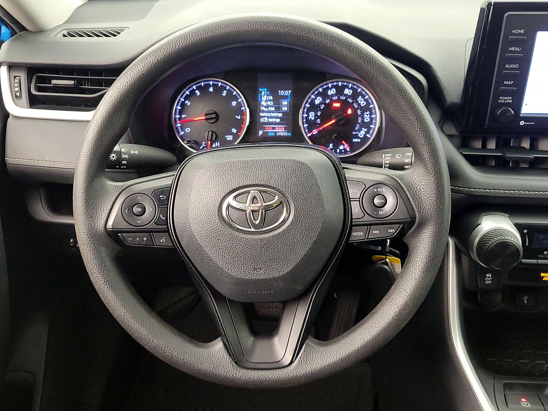 Thumbnail: 2021 Toyota RAV4 - 10