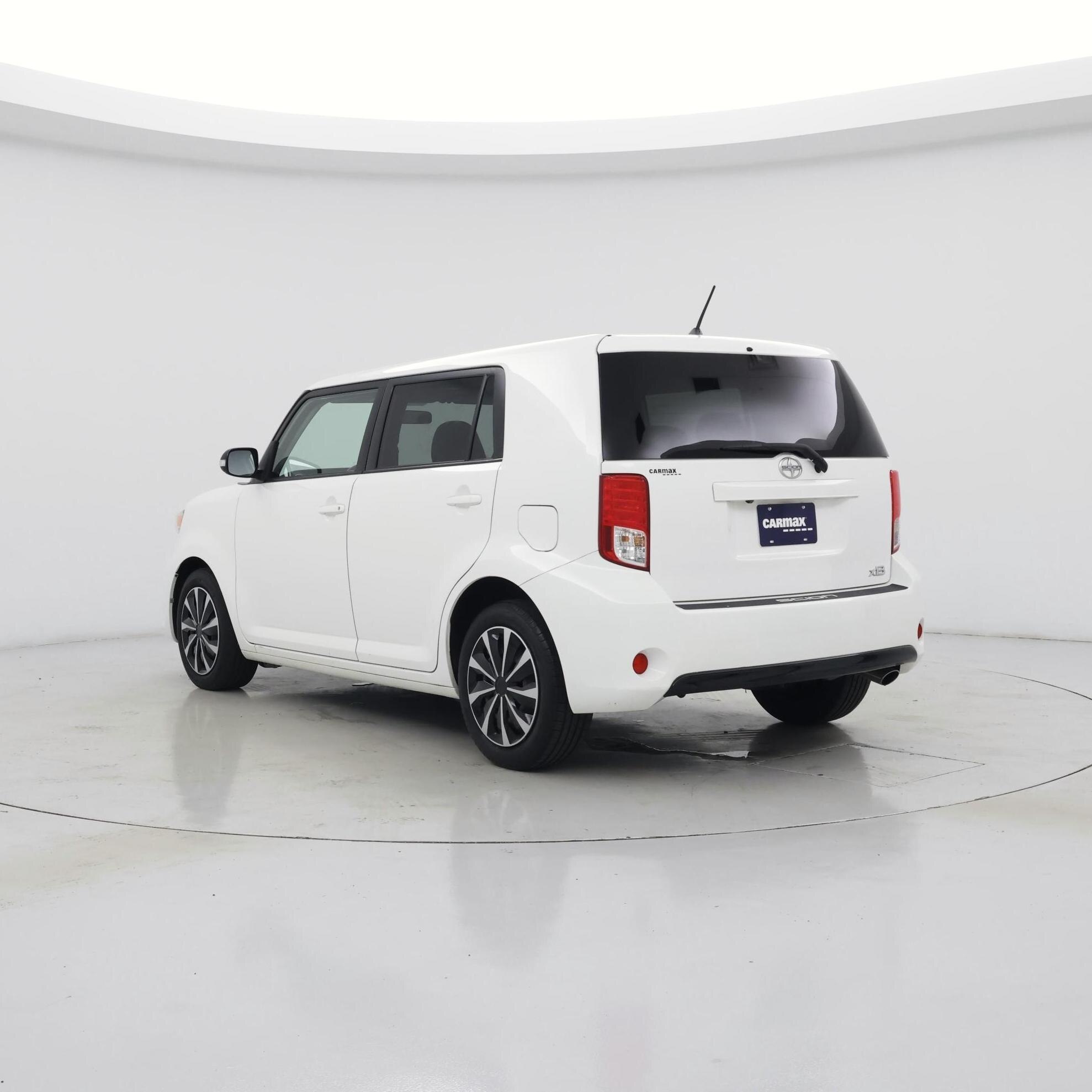 Thumbnail: 2015 Scion xB - 2