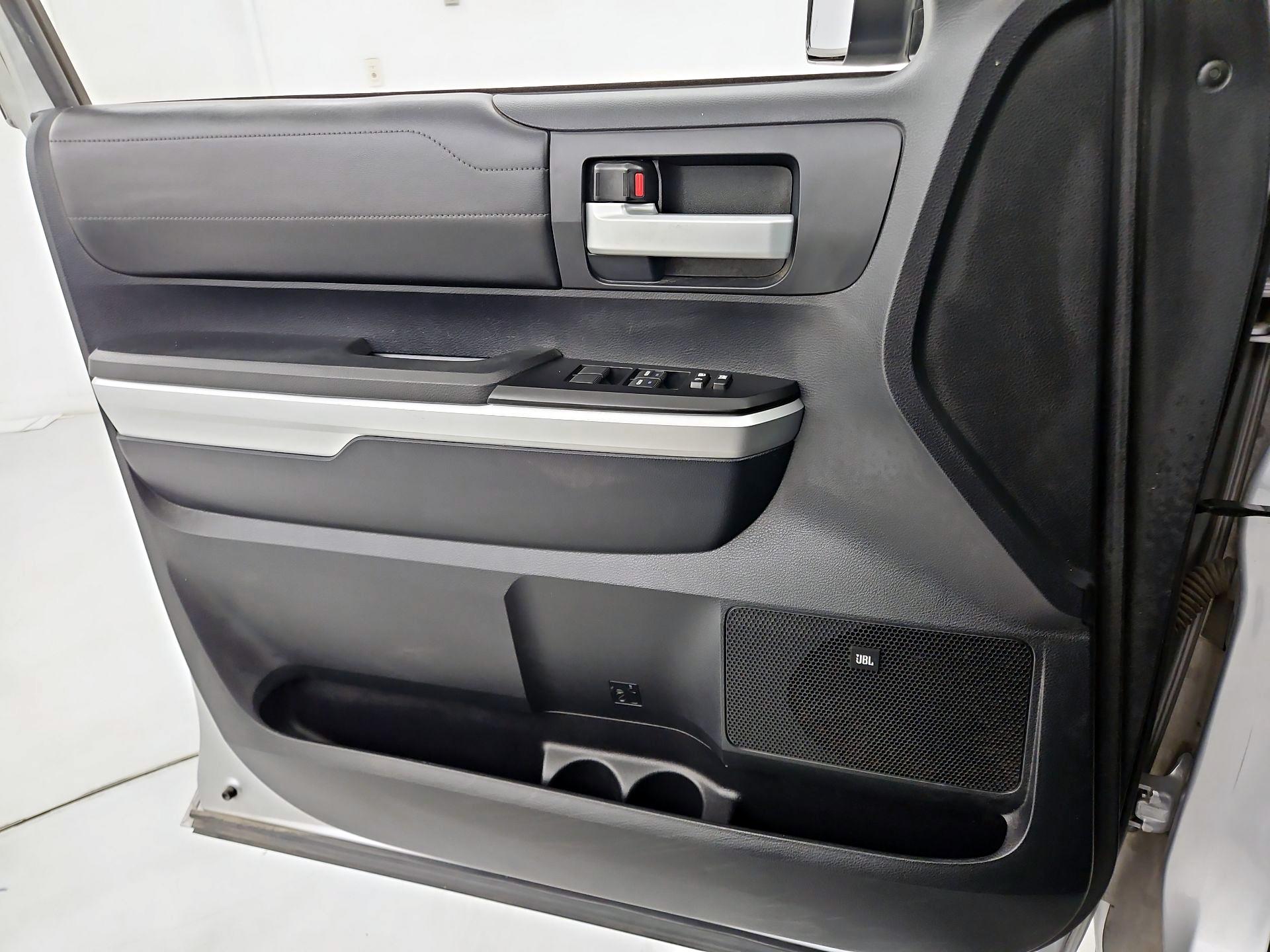 Thumbnail: 2016 Toyota Tundra - 12