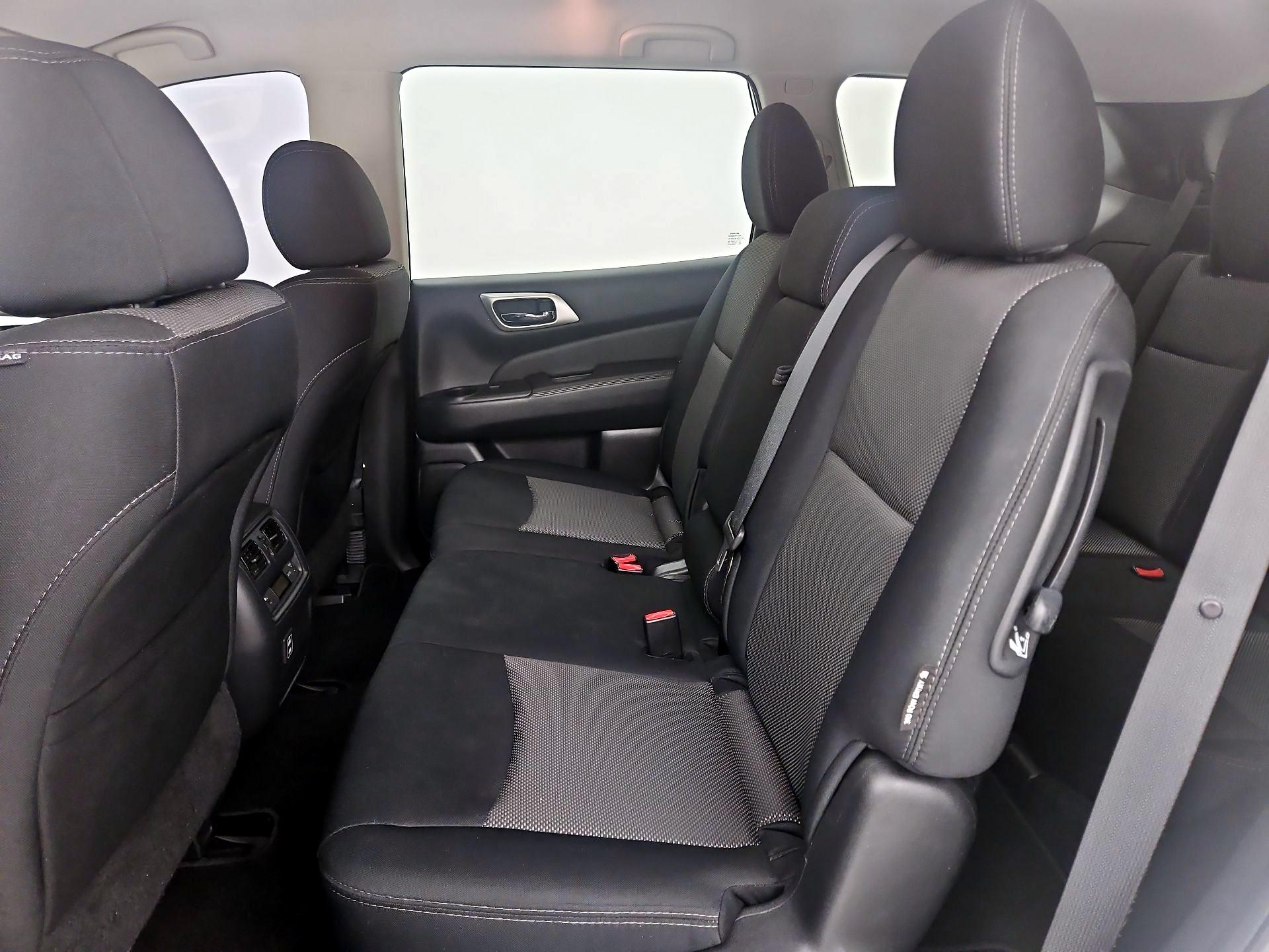 Thumbnail: 2018 Nissan Pathfinder - 19