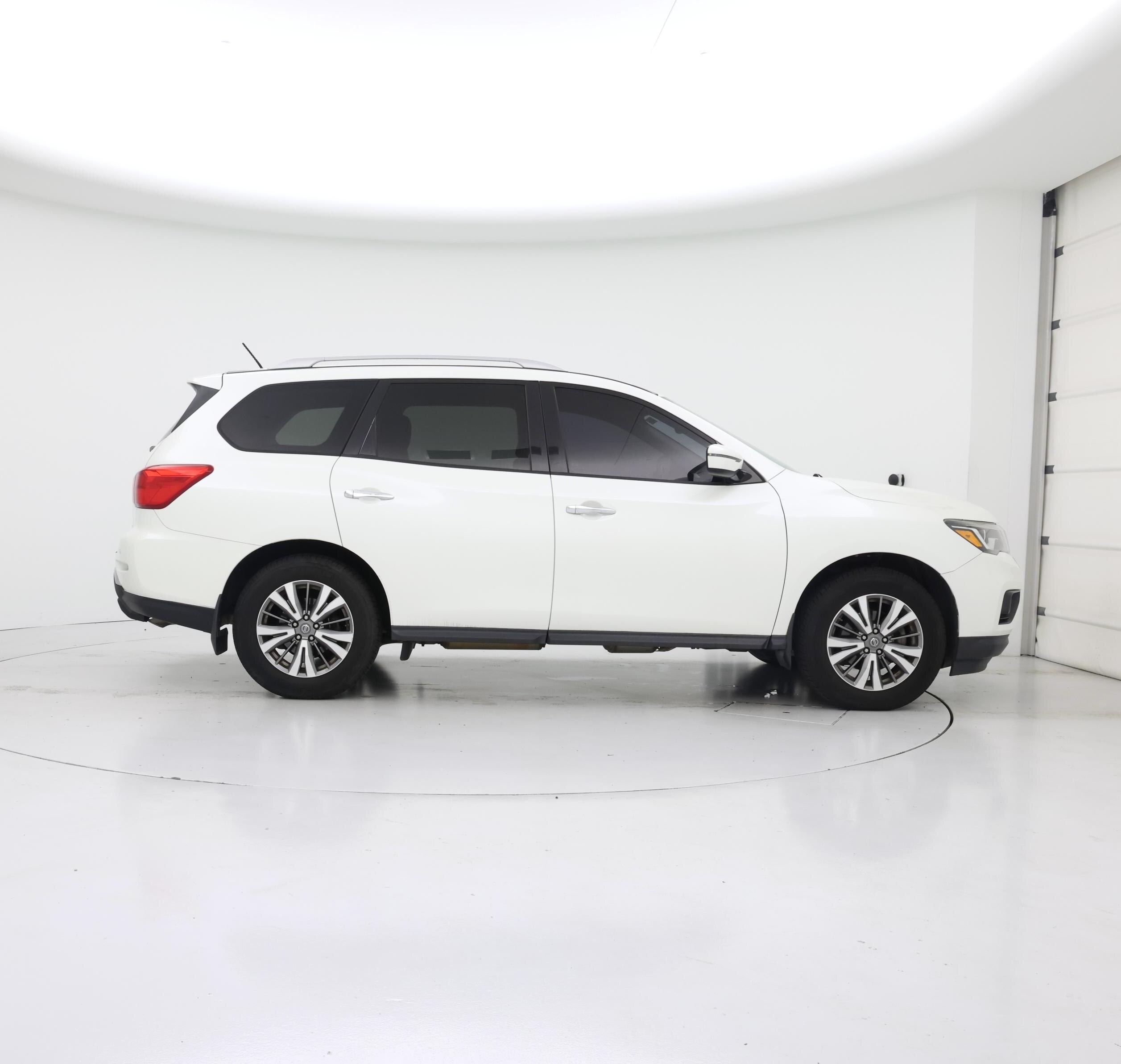 Thumbnail: 2018 Nissan Pathfinder - 7