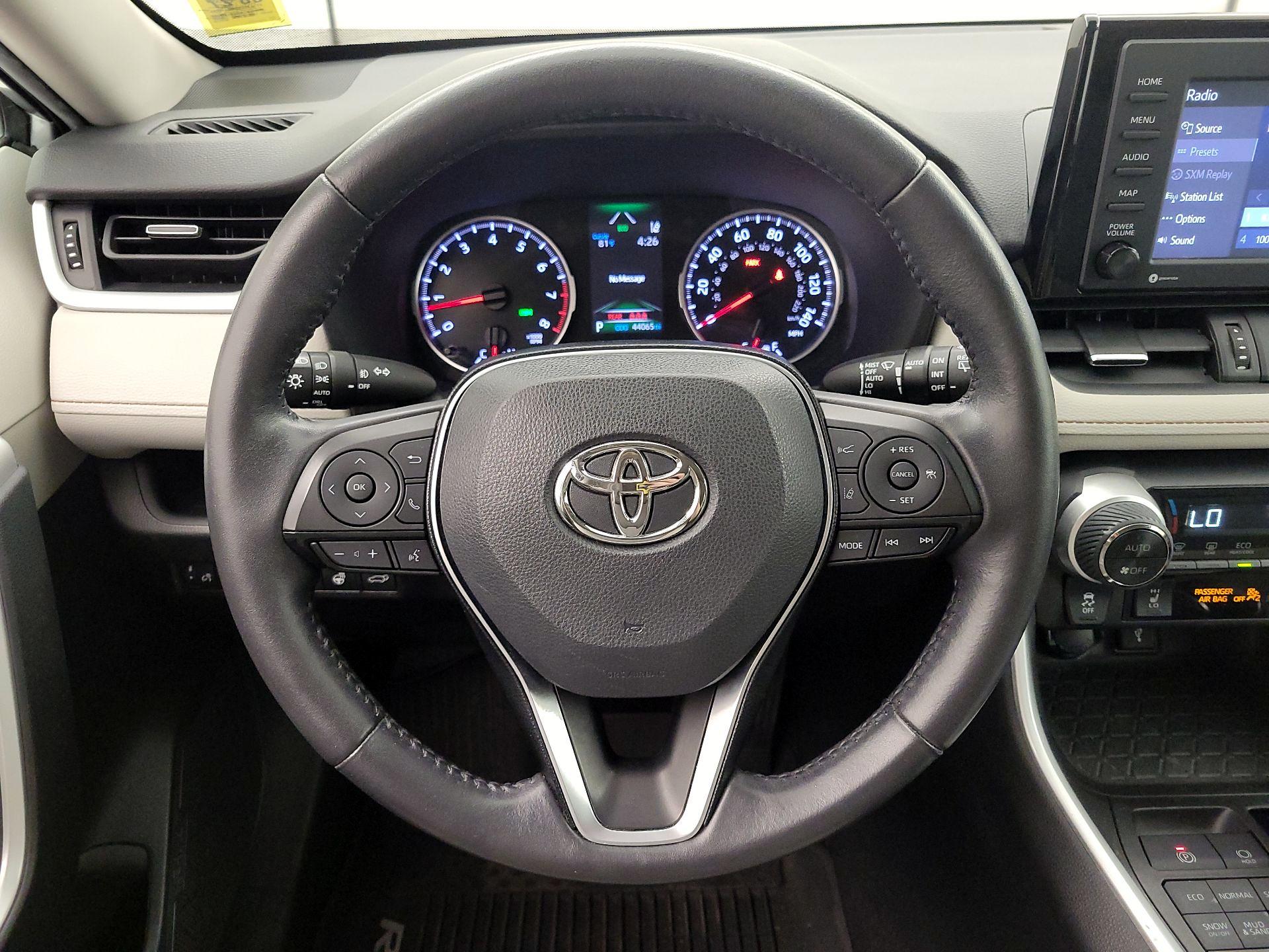 Thumbnail: 2021 Toyota RAV4 - 10