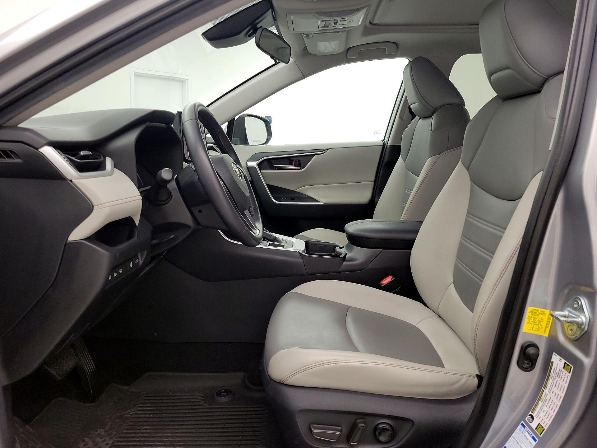 Thumbnail: 2021 Toyota RAV4 - 11