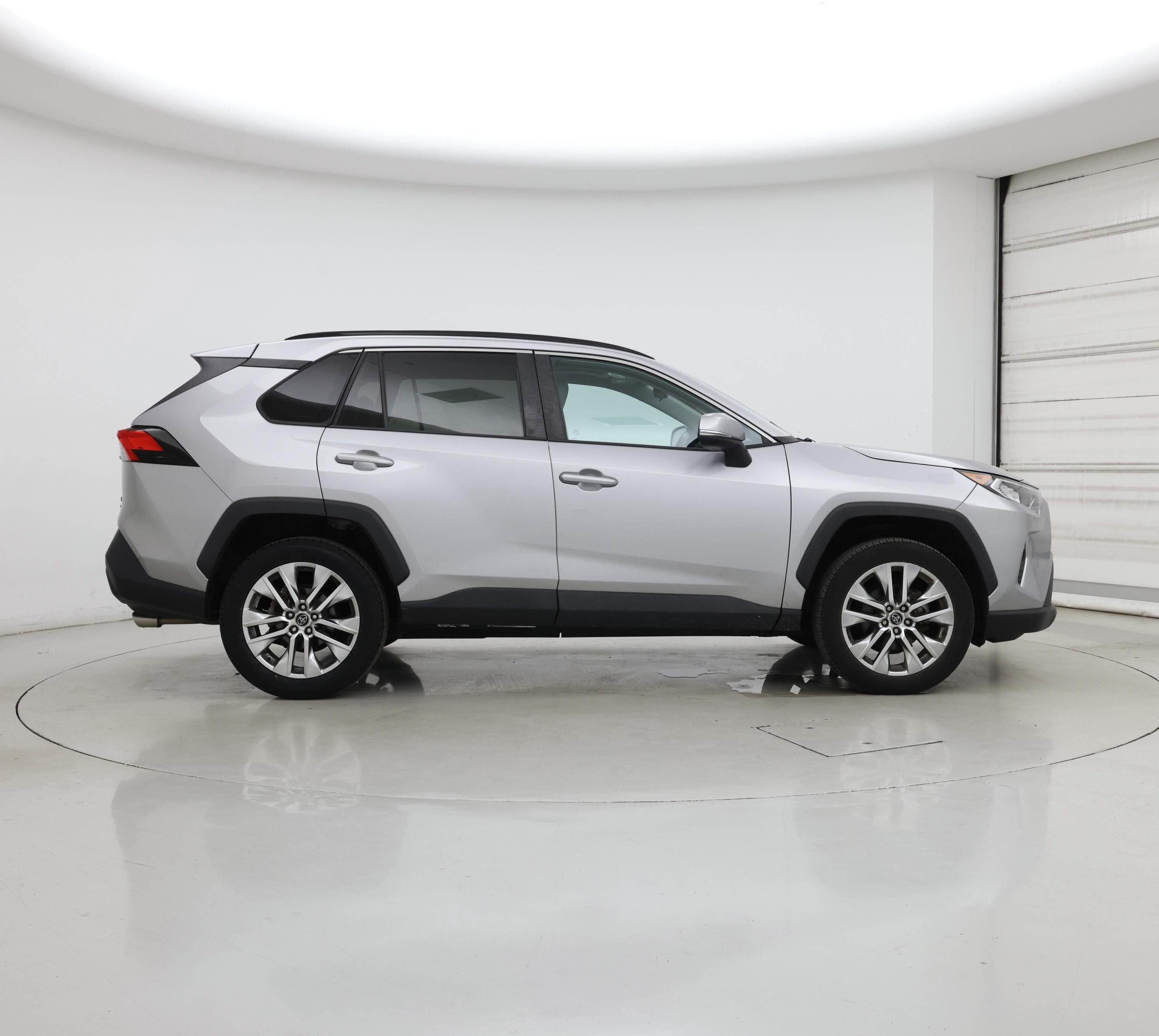 Thumbnail: 2021 Toyota RAV4 - 7