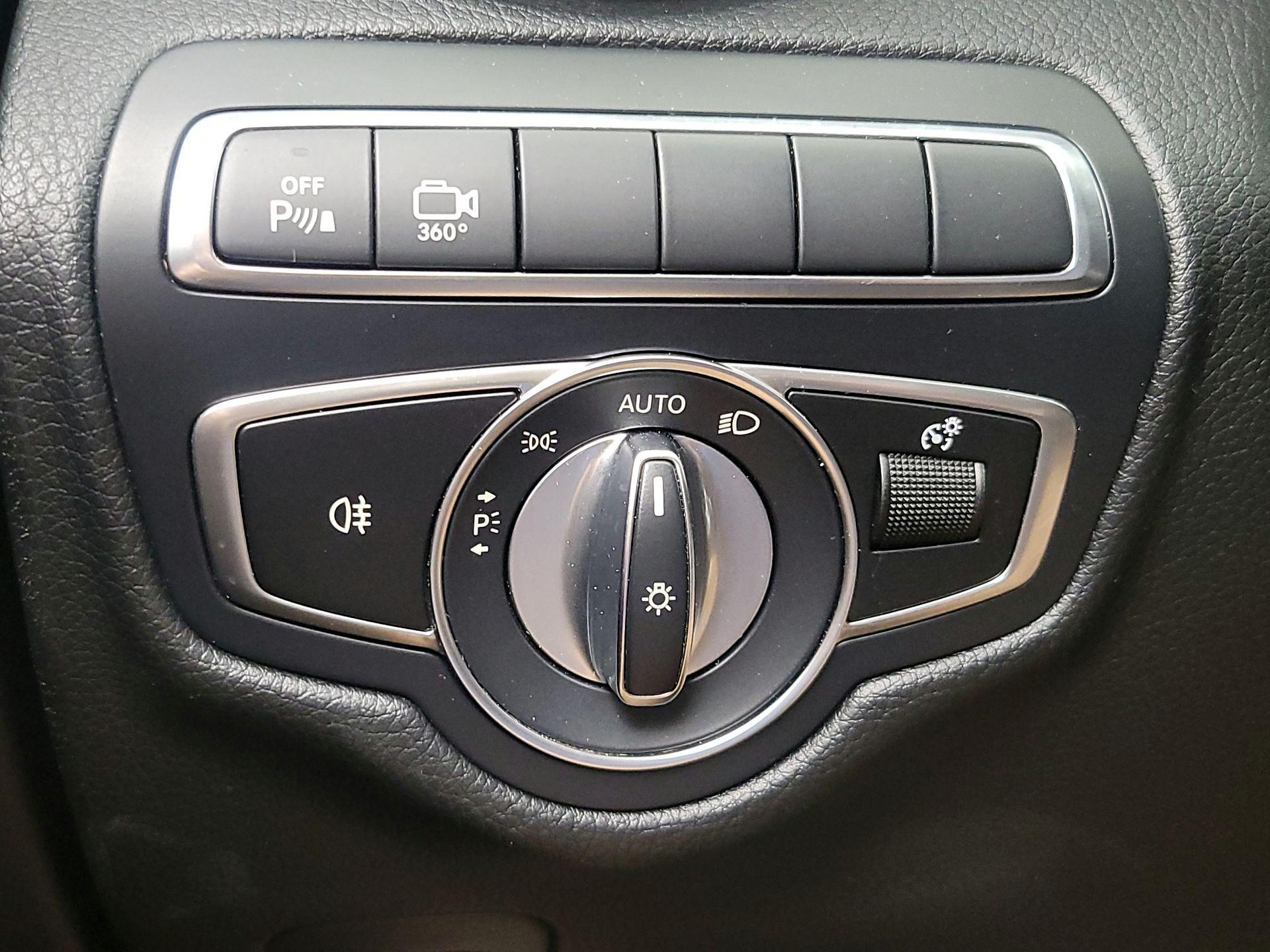 Thumbnail: 2019 Mercedes-Benz GL-Class - 13
