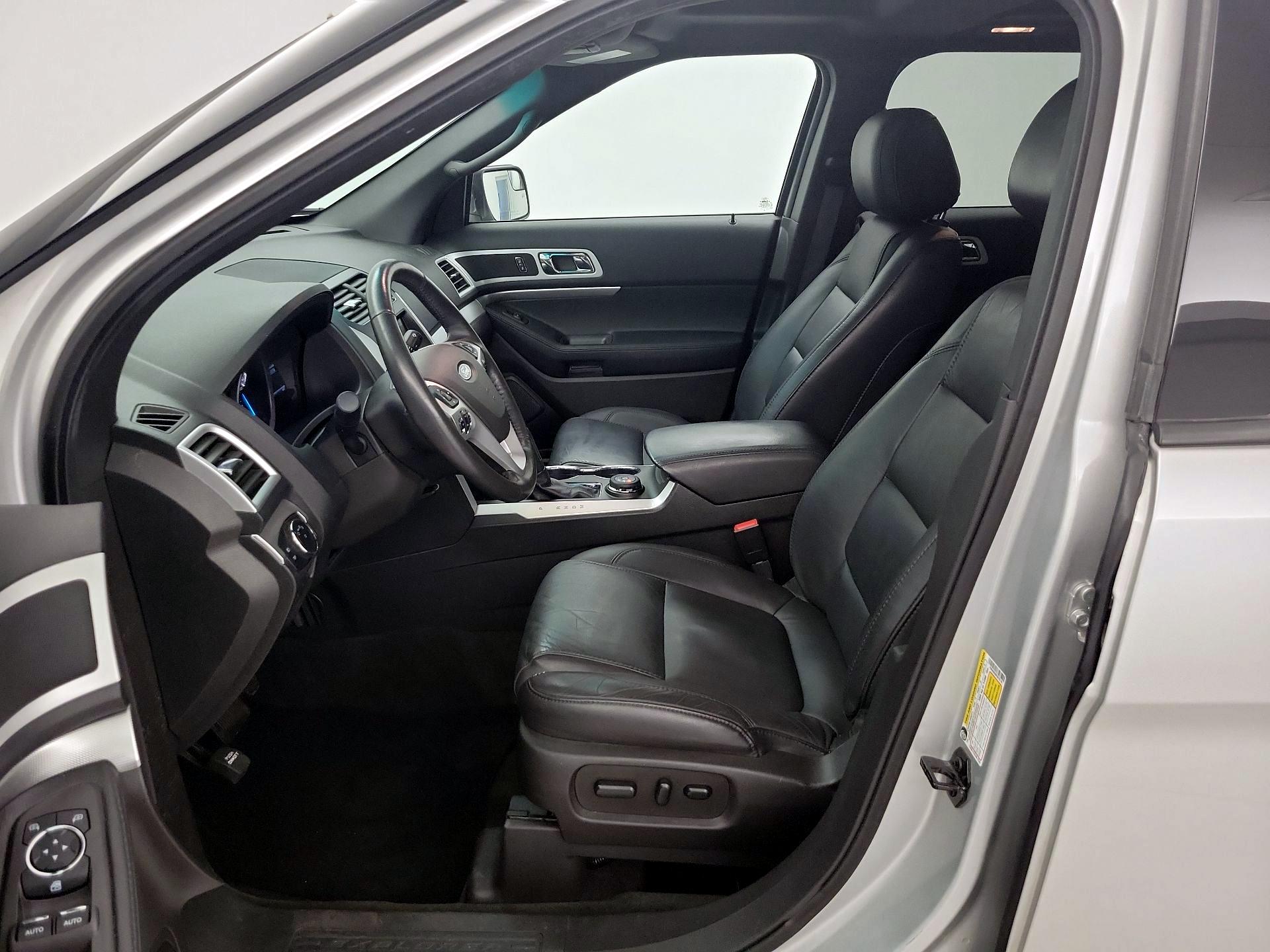 Thumbnail: 2015 Ford Explorer - 11