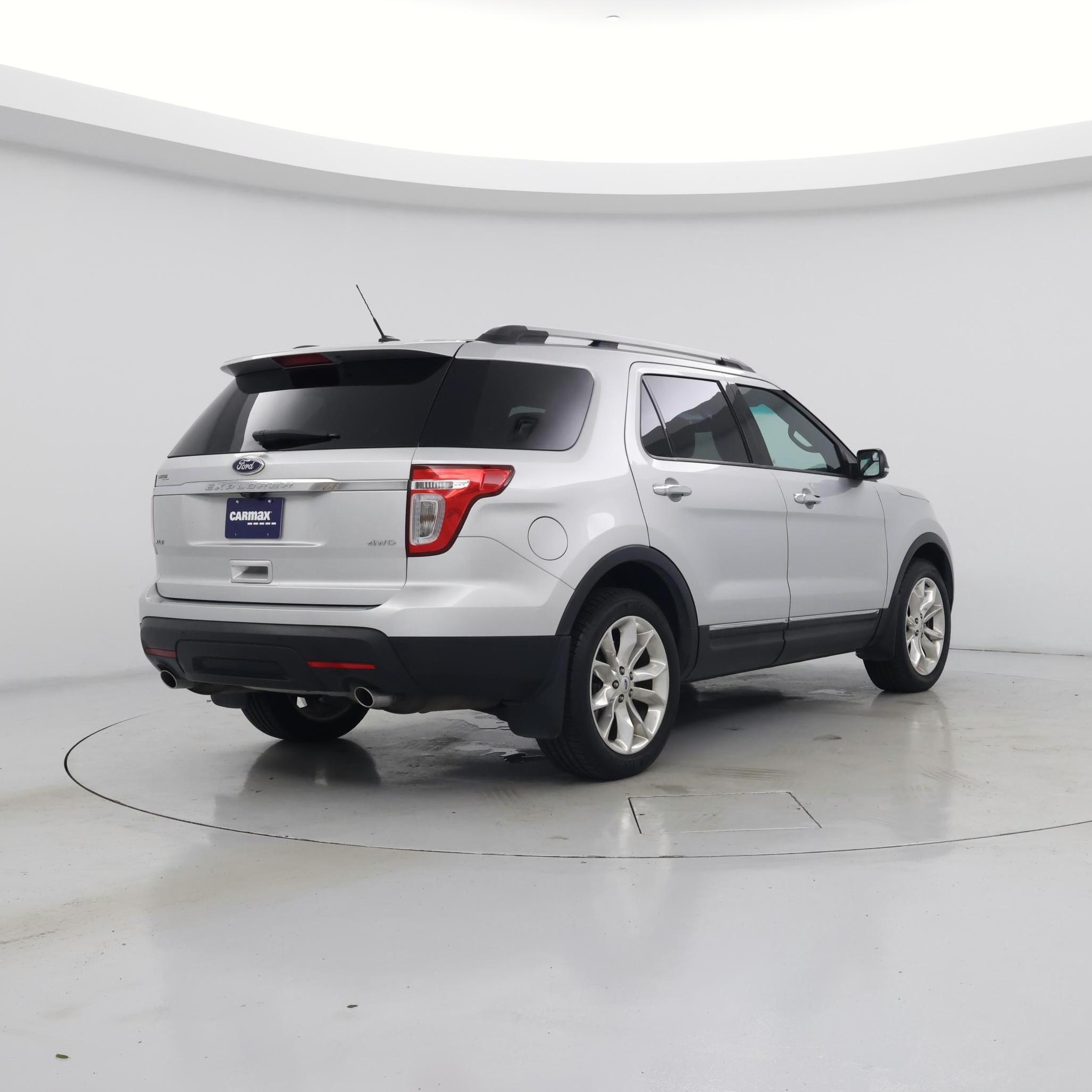 Thumbnail: 2015 Ford Explorer - 8
