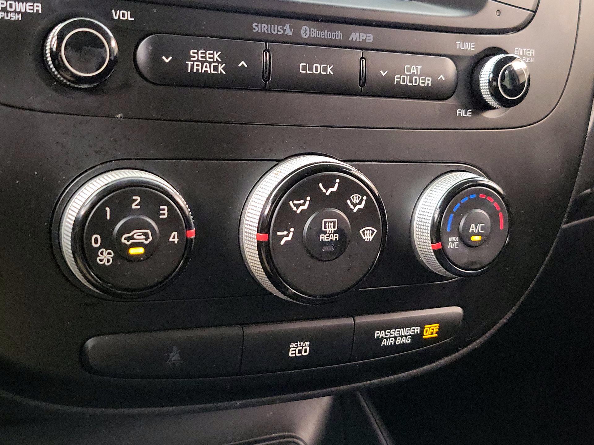 Thumbnail: 2016 Kia Soul - 16