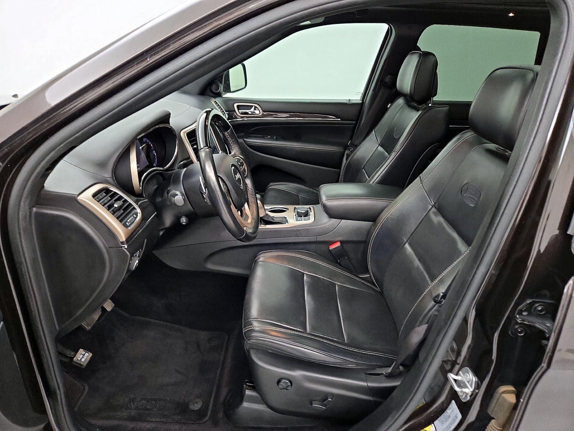 Thumbnail: 2017 Jeep Grand Cherokee - 11