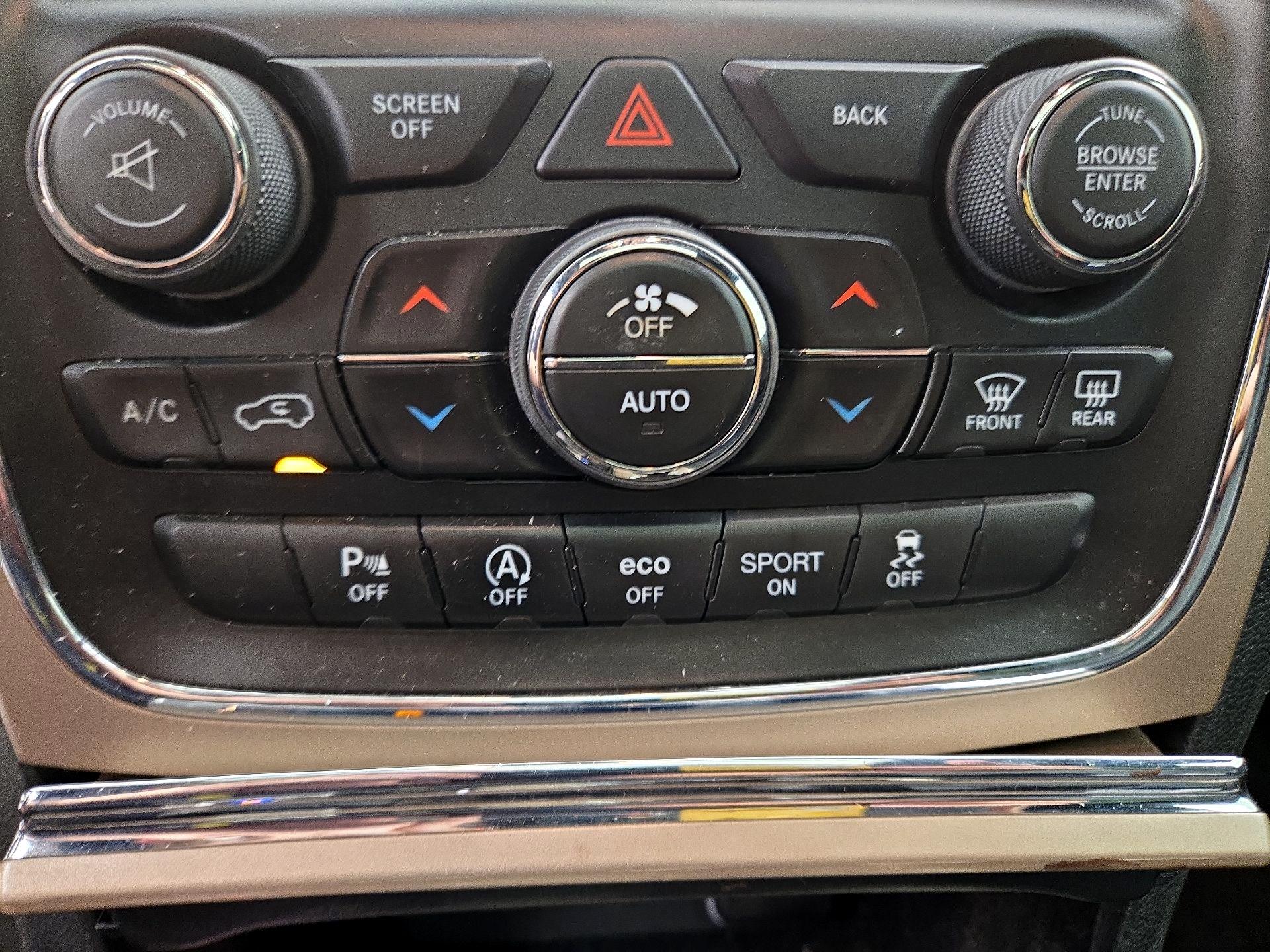 Thumbnail: 2017 Jeep Grand Cherokee - 17