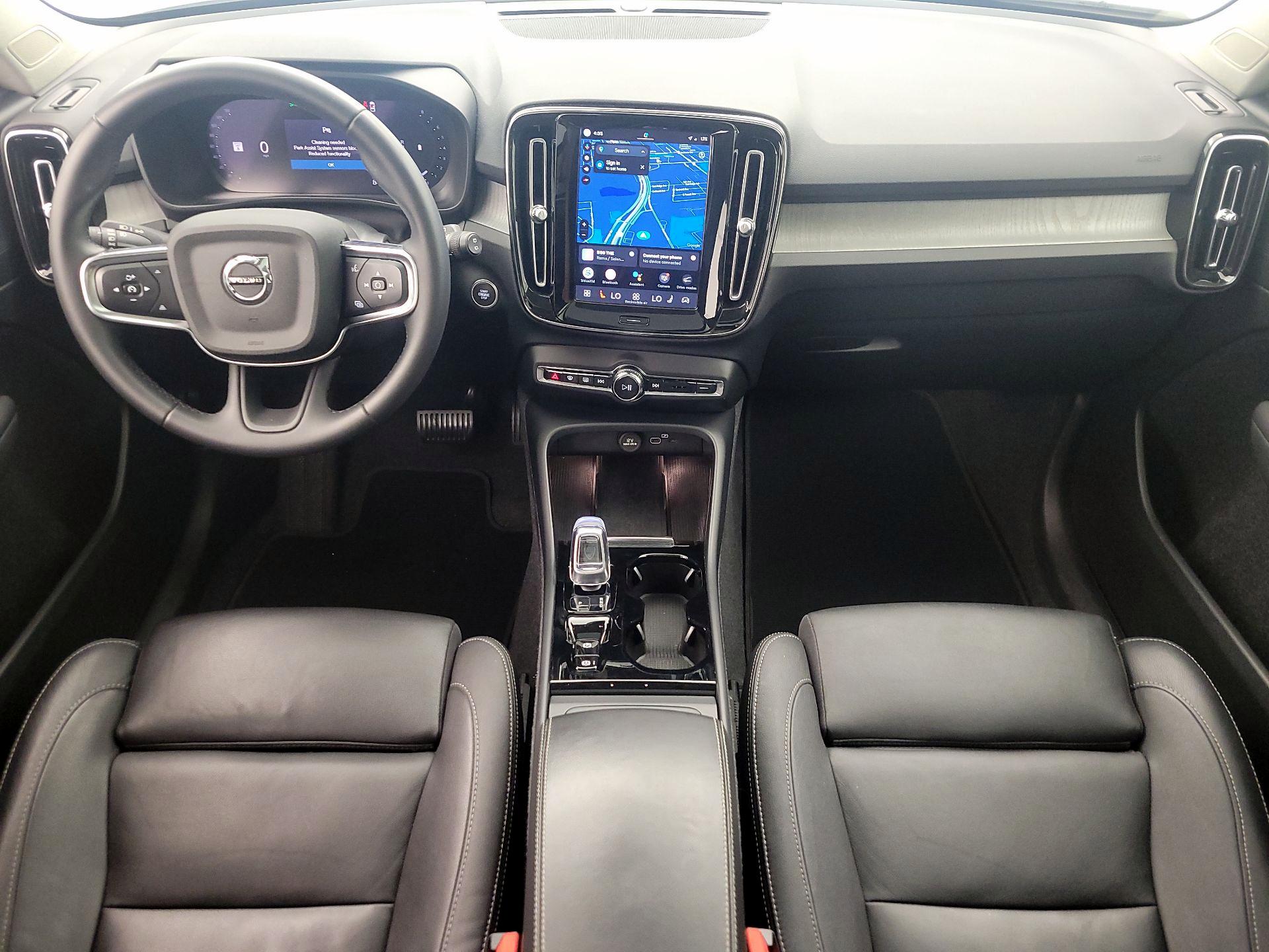 Thumbnail: 2024 Volvo XC40 - 9