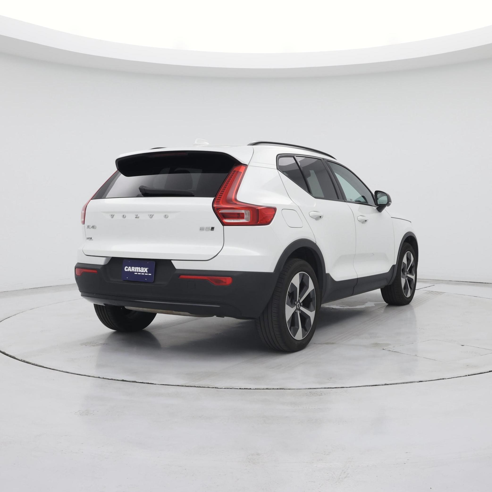 Thumbnail: 2024 Volvo XC40 - 8
