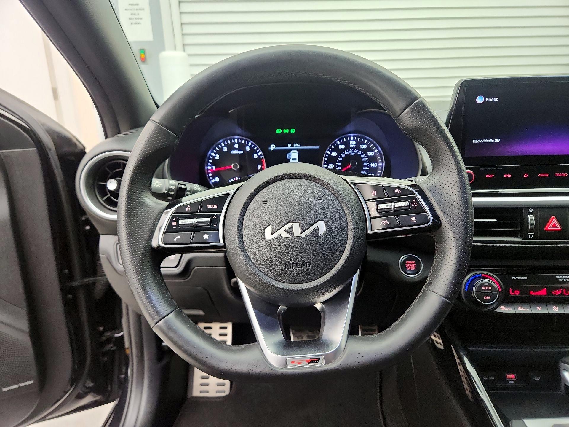 Thumbnail: 2022 Kia Forte - 10