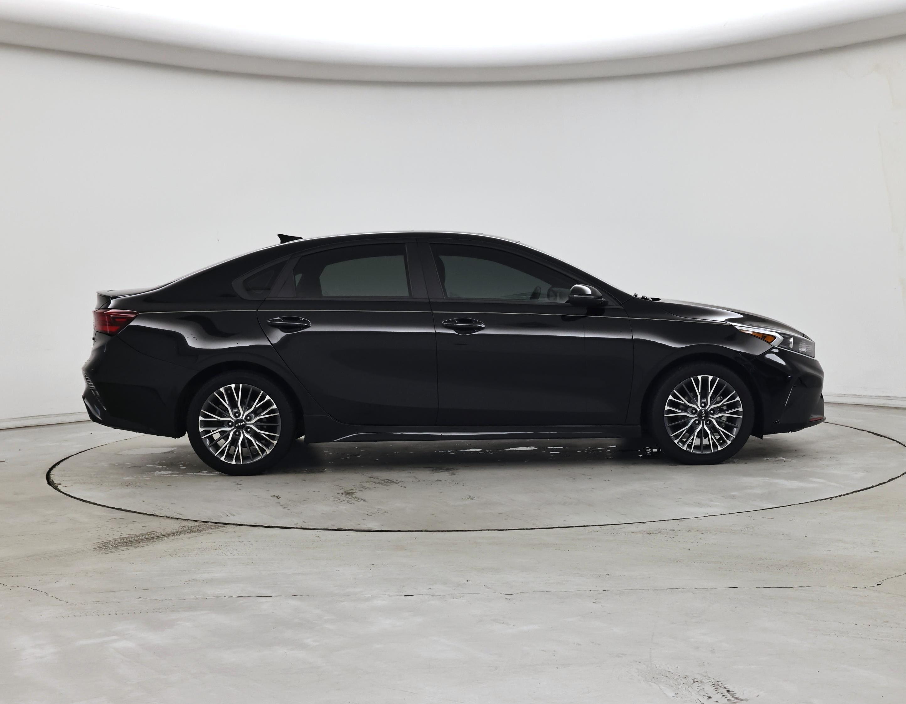 Thumbnail: 2022 Kia Forte - 7