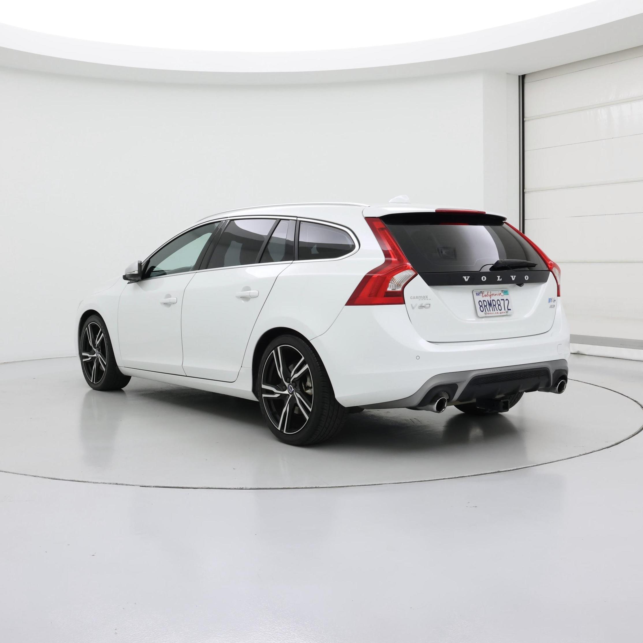 Thumbnail: 2017 Volvo V60 - 2