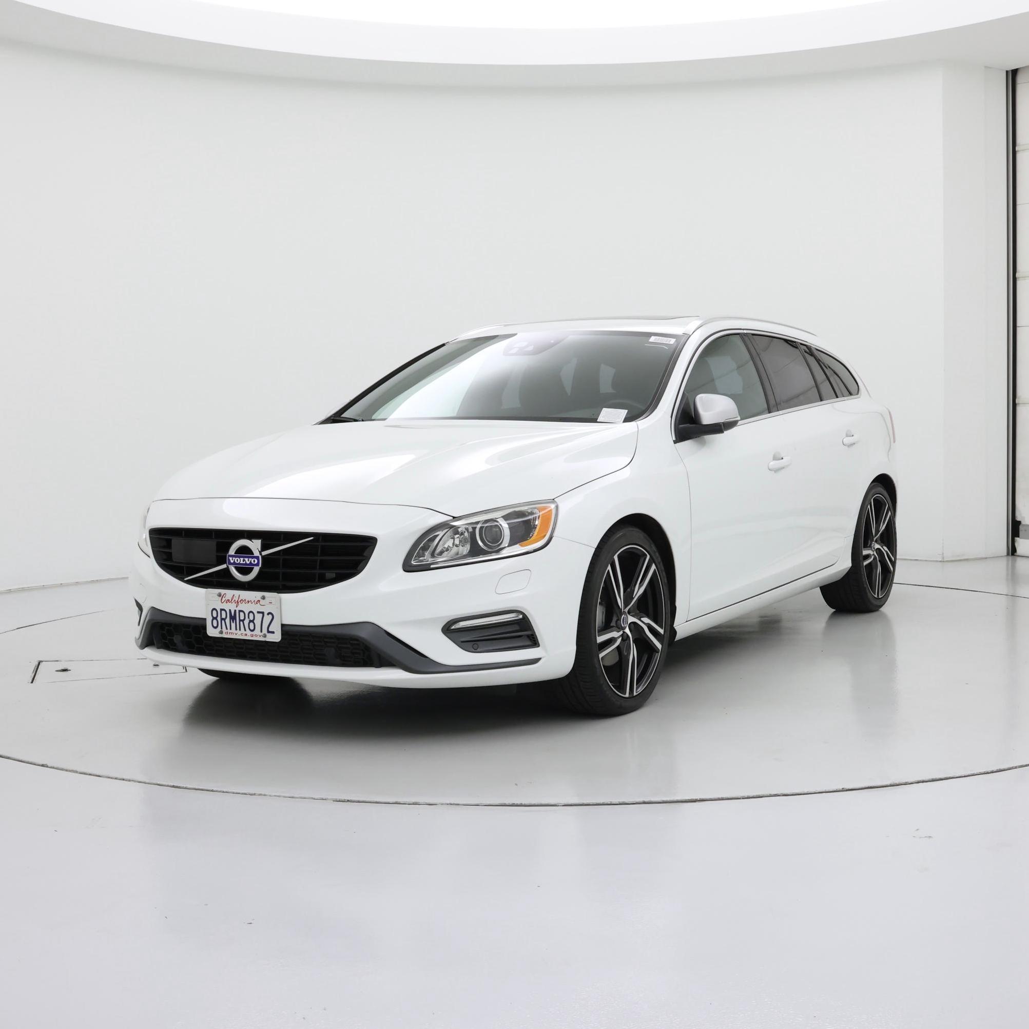 Thumbnail: 2017 Volvo V60 - 4