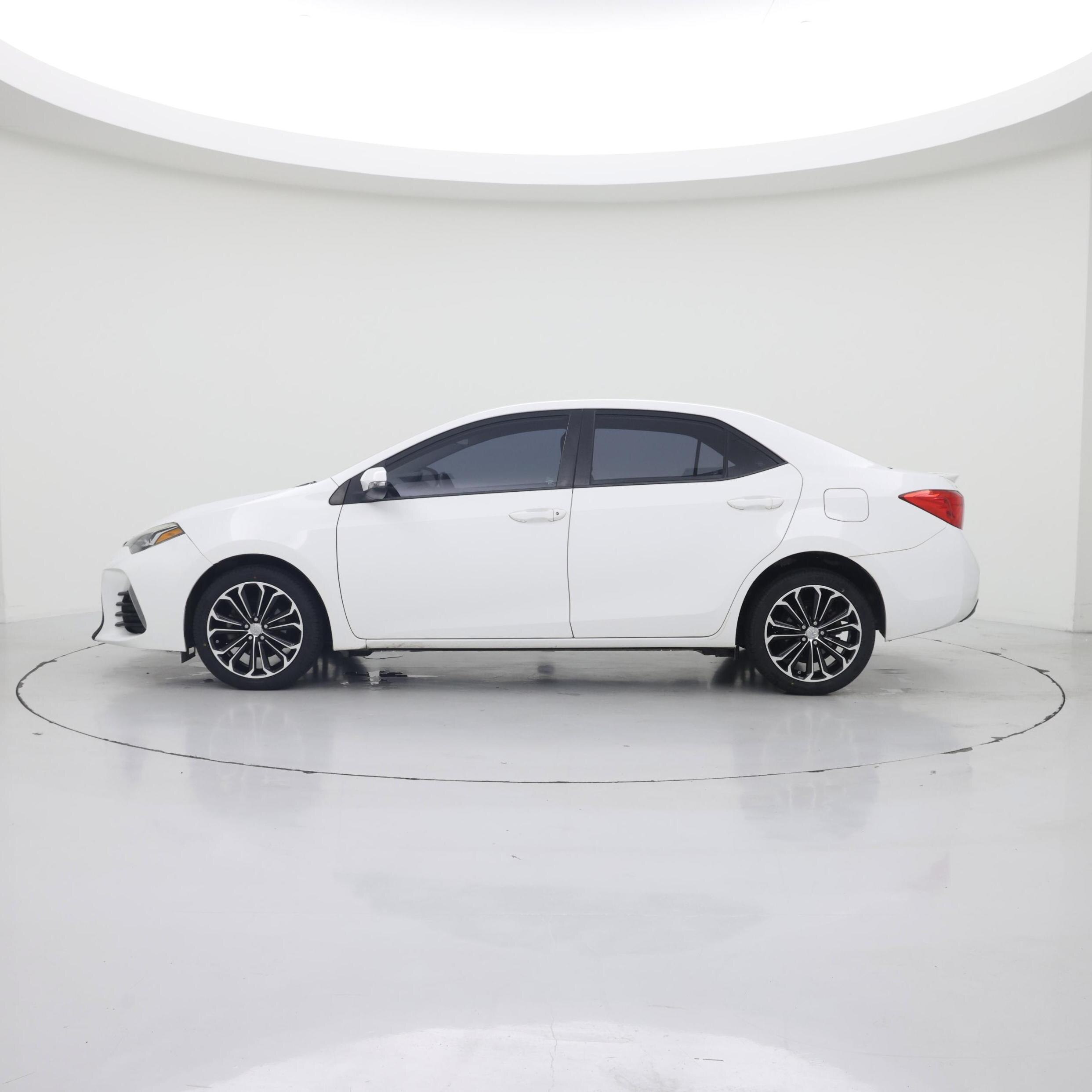 Thumbnail: 2017 Toyota Corolla - 3