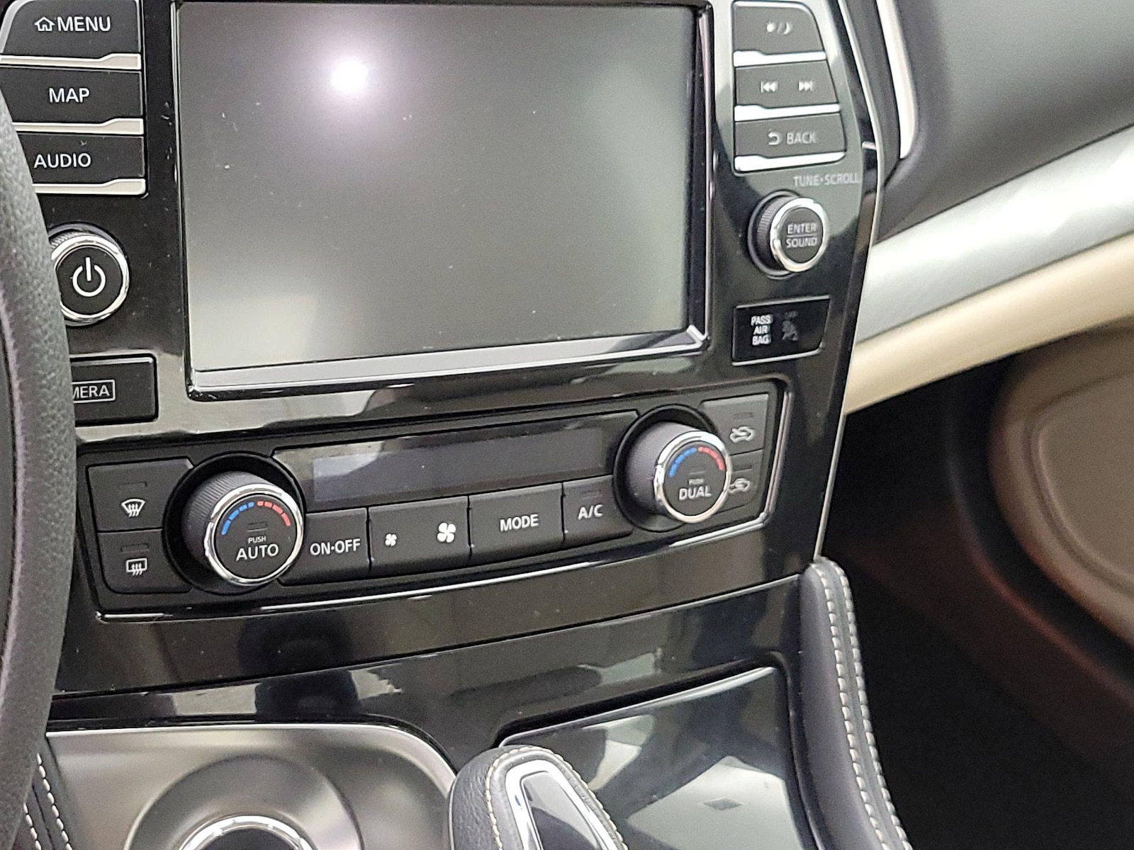 2017 Nissan Maxima SV - Photo 18