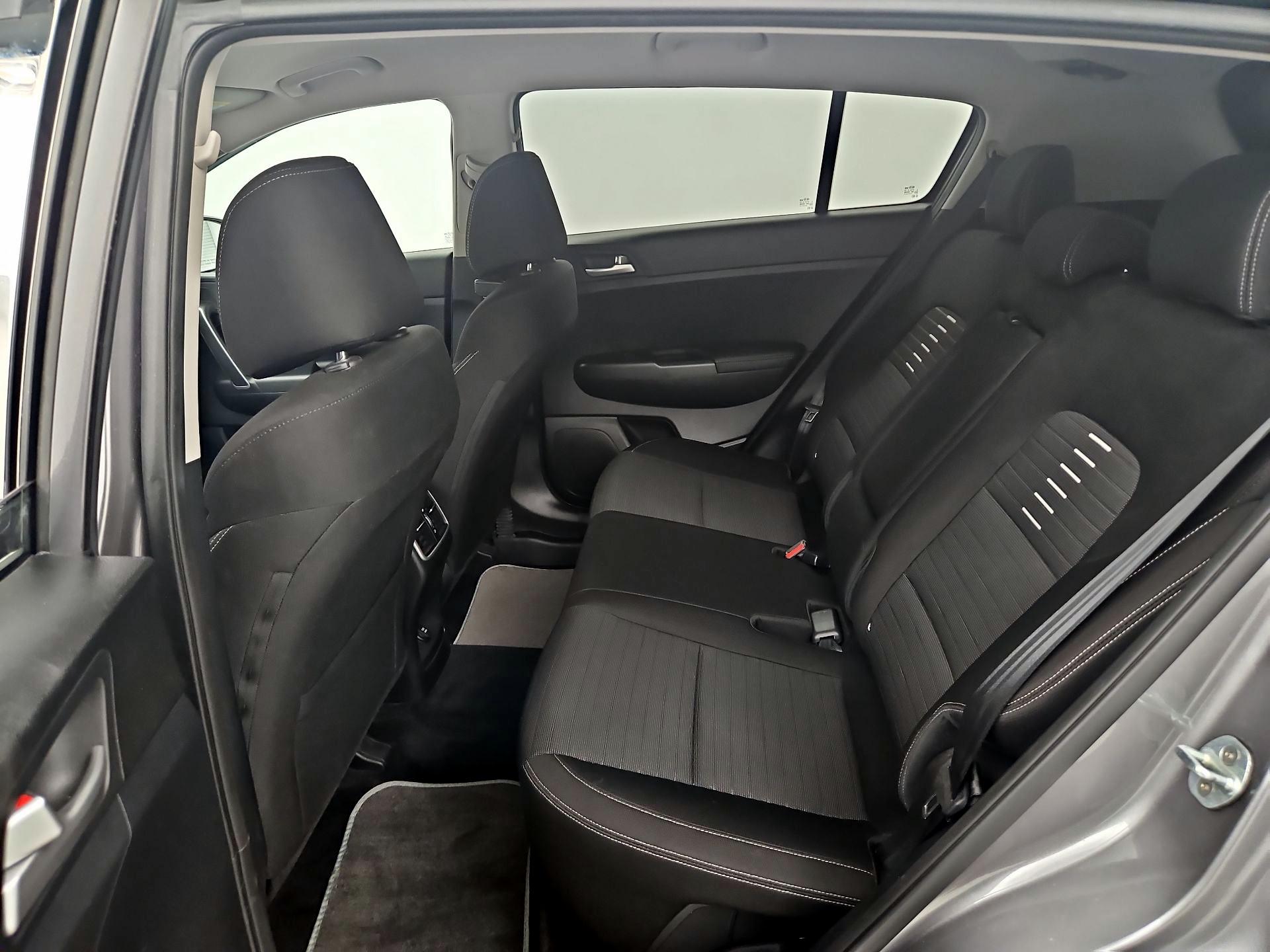Thumbnail: 2017 Kia Sportage - 19