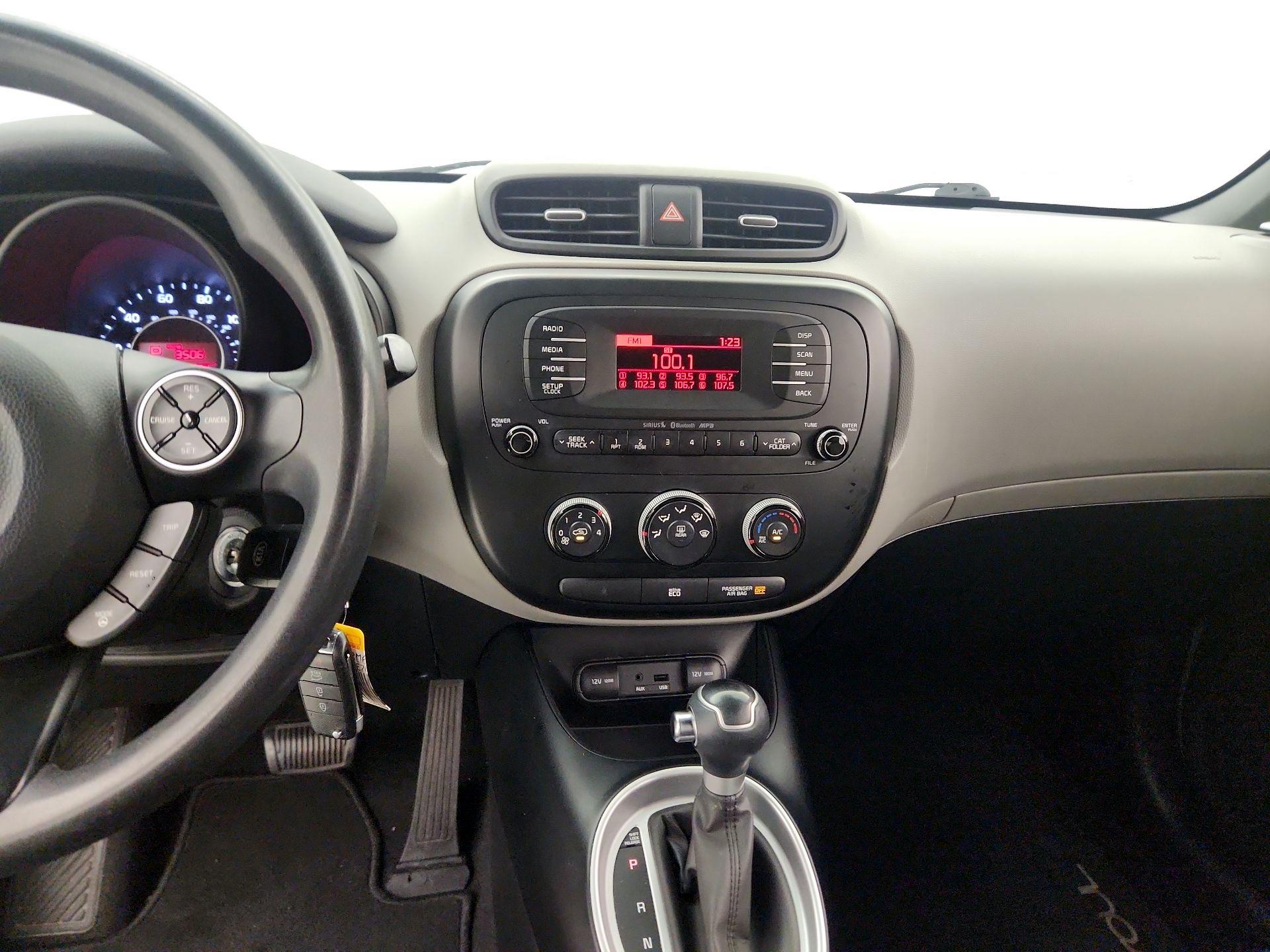 Thumbnail: 2014 Kia Soul - 9