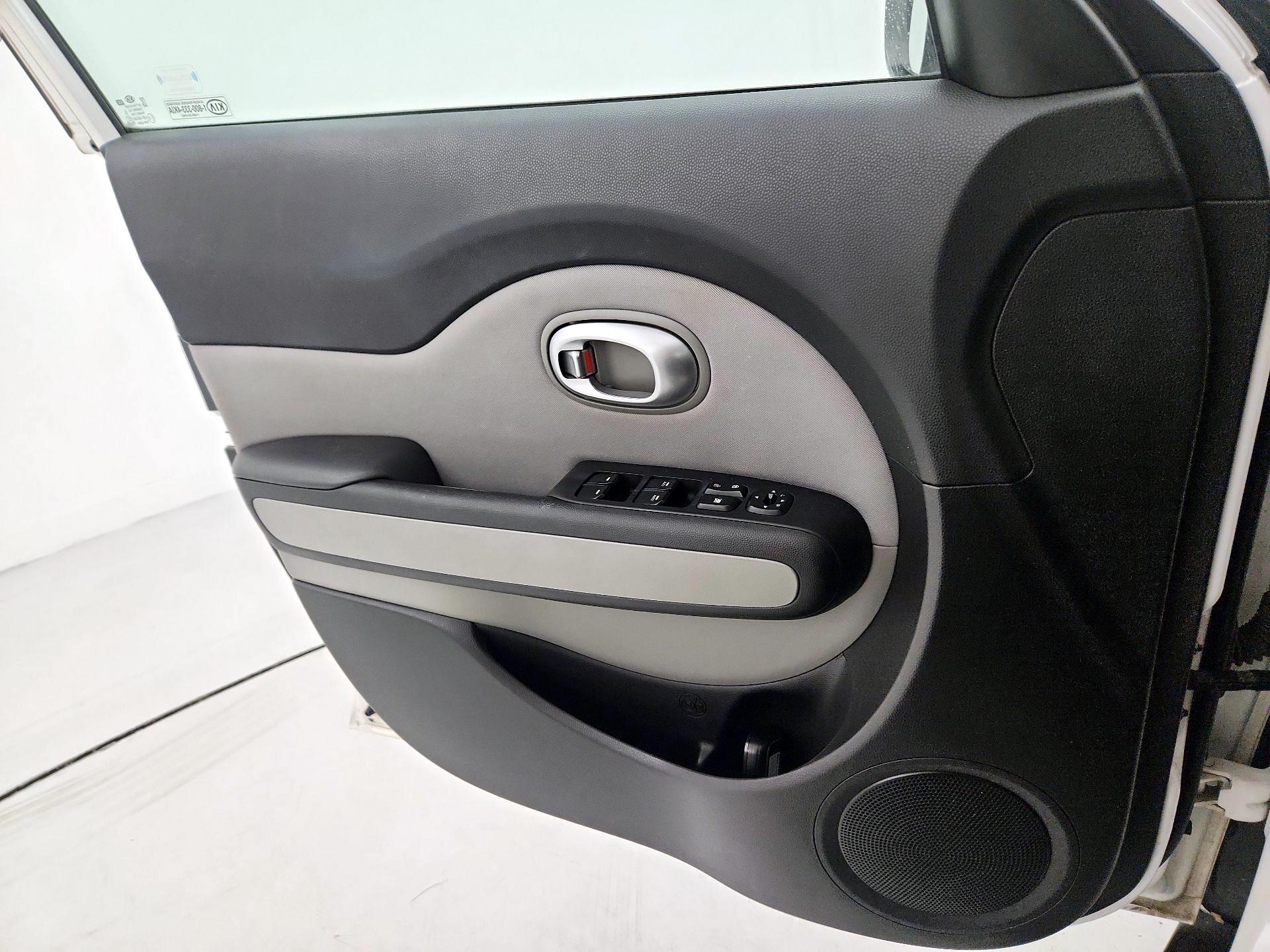Thumbnail: 2014 Kia Soul - 12