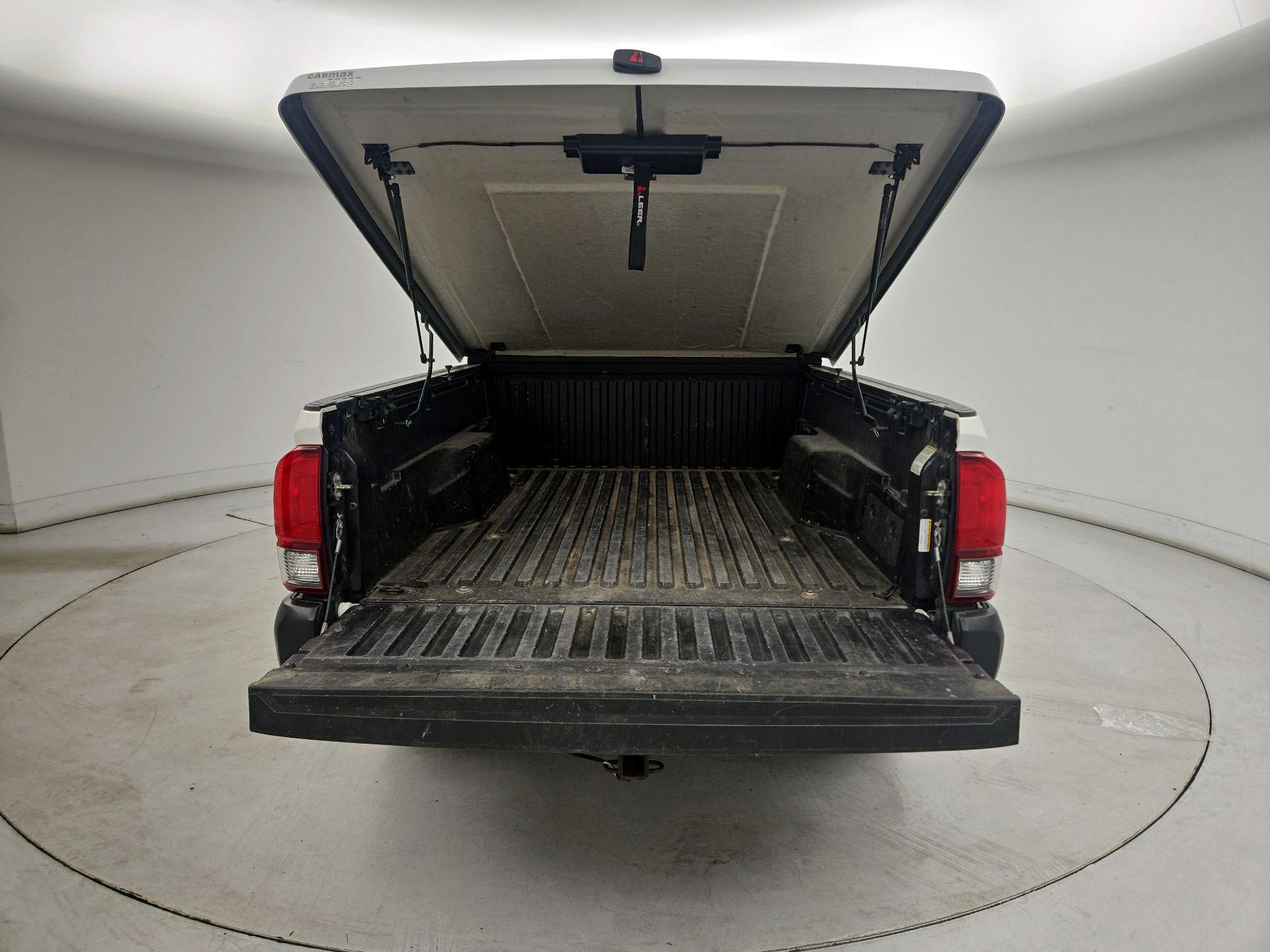 Thumbnail: 2021 Toyota Tacoma - 20