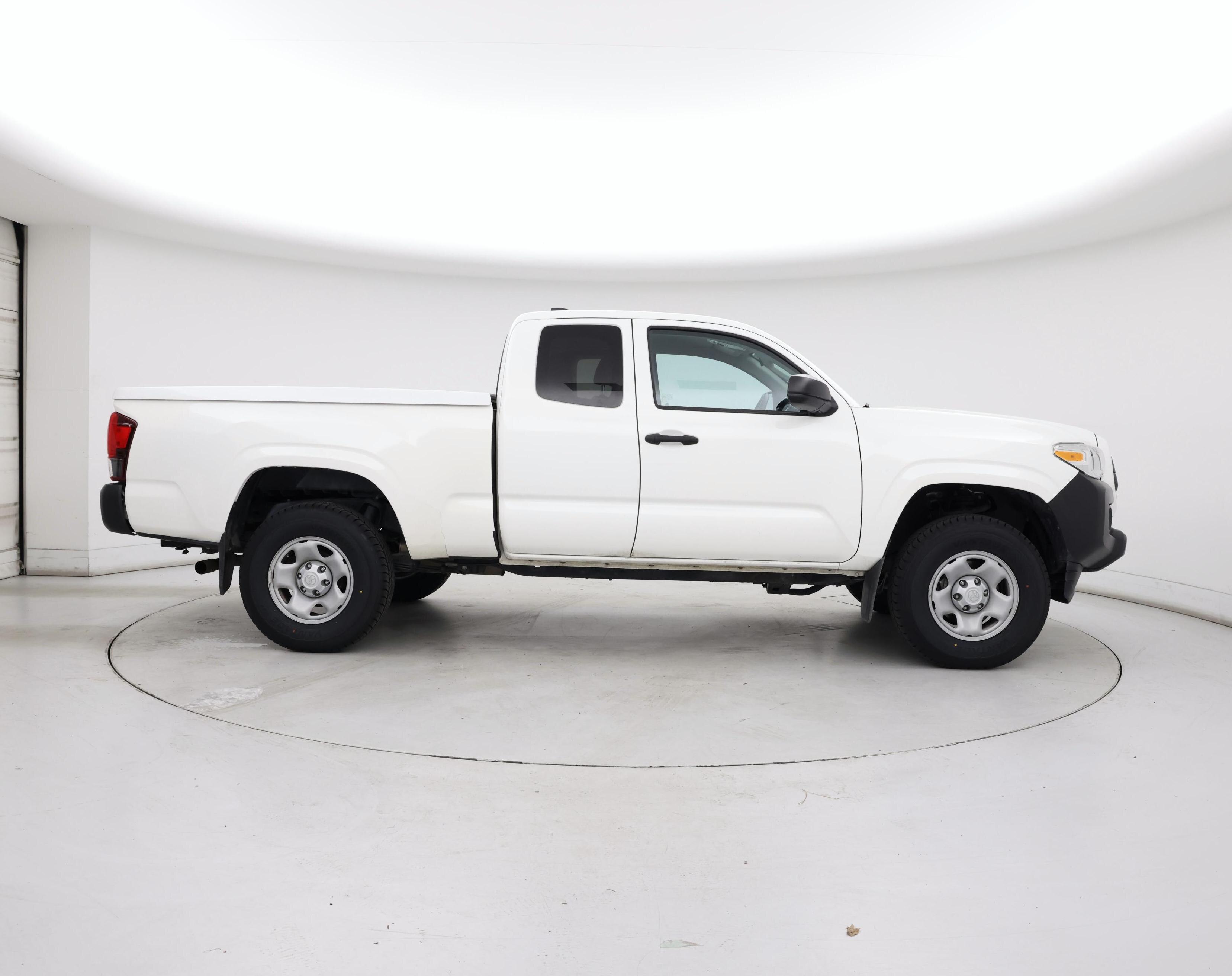 Thumbnail: 2021 Toyota Tacoma - 7