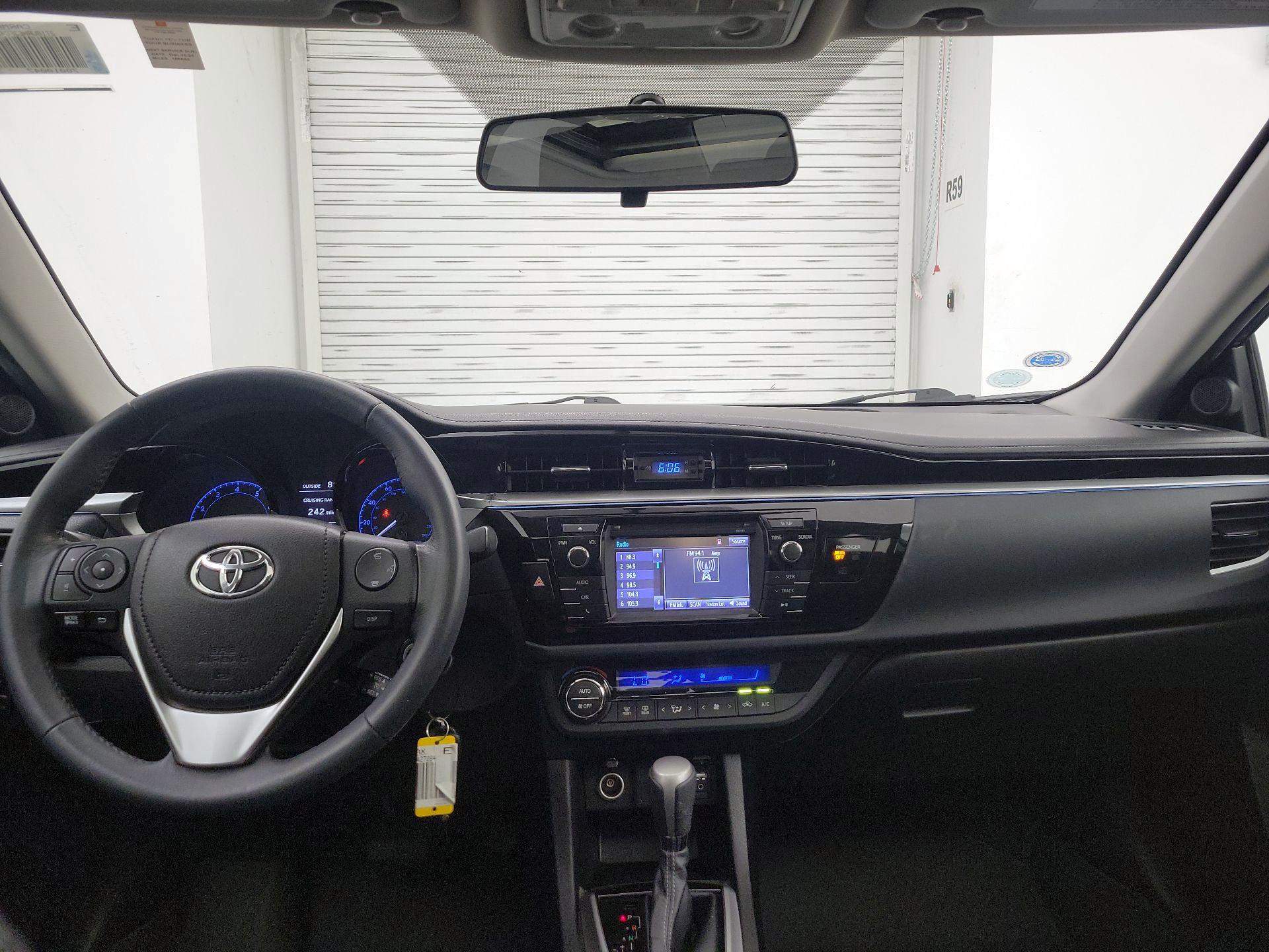 Thumbnail: 2015 Toyota Corolla - 9