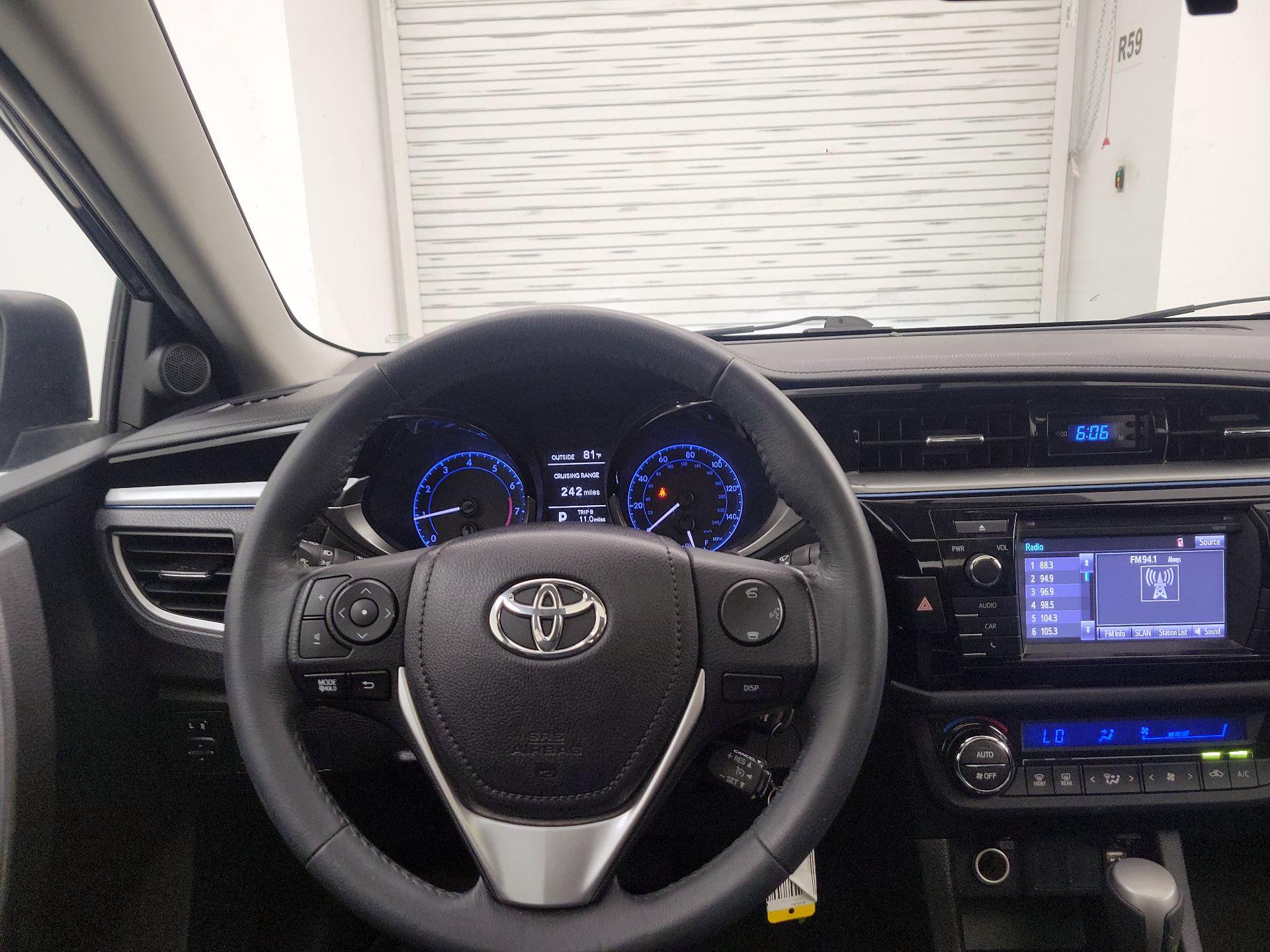 Thumbnail: 2015 Toyota Corolla - 10