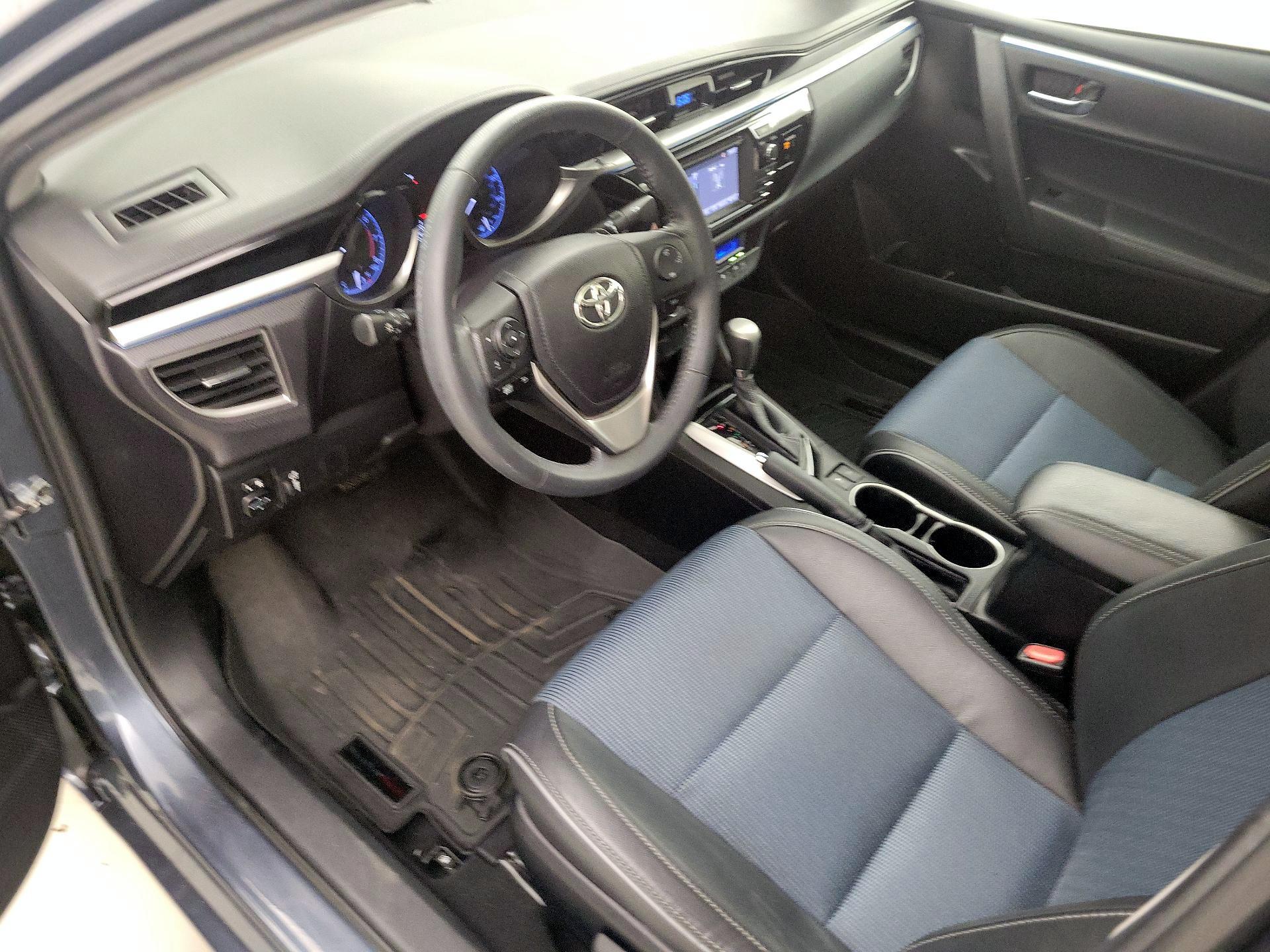 Thumbnail: 2015 Toyota Corolla - 11