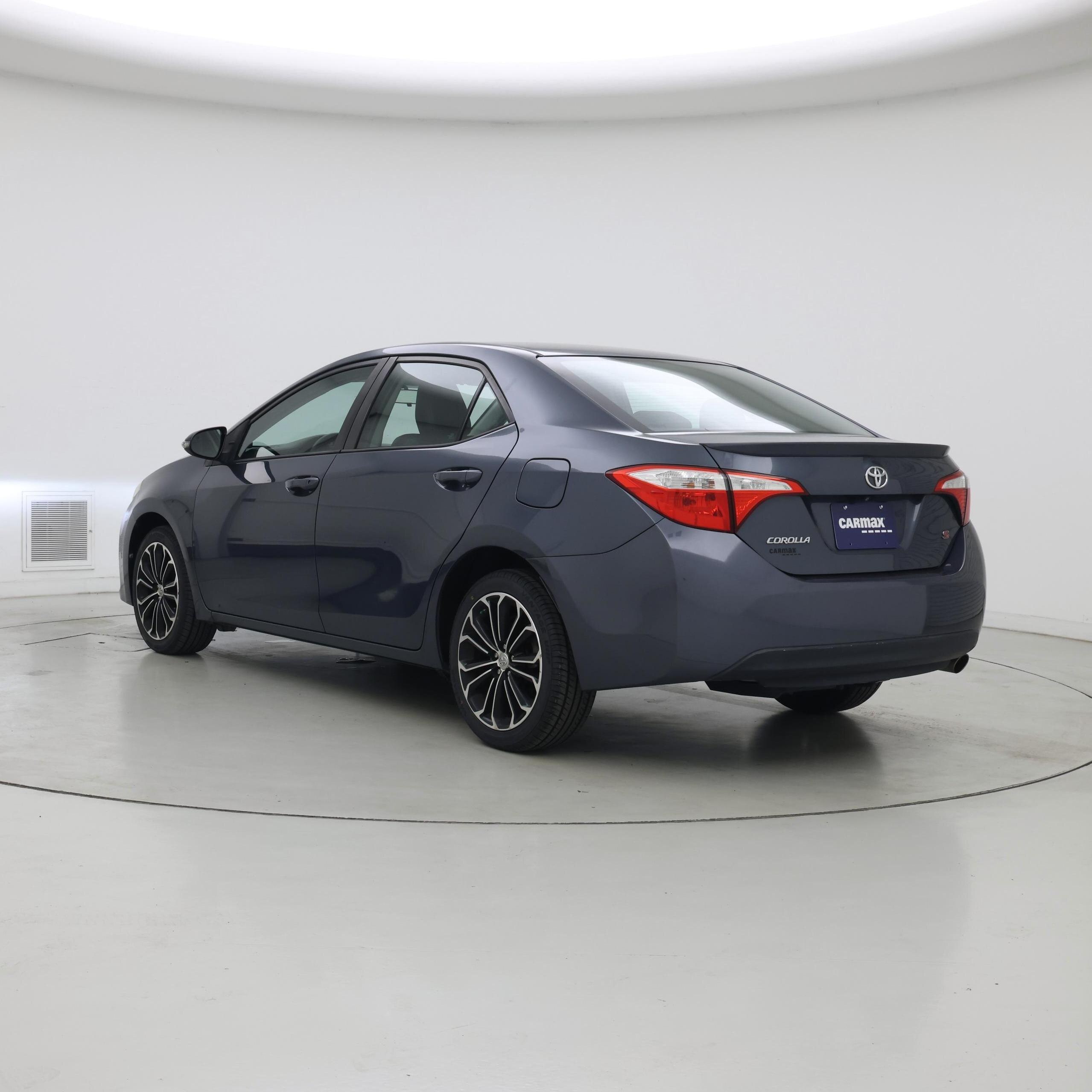 Thumbnail: 2015 Toyota Corolla - 2