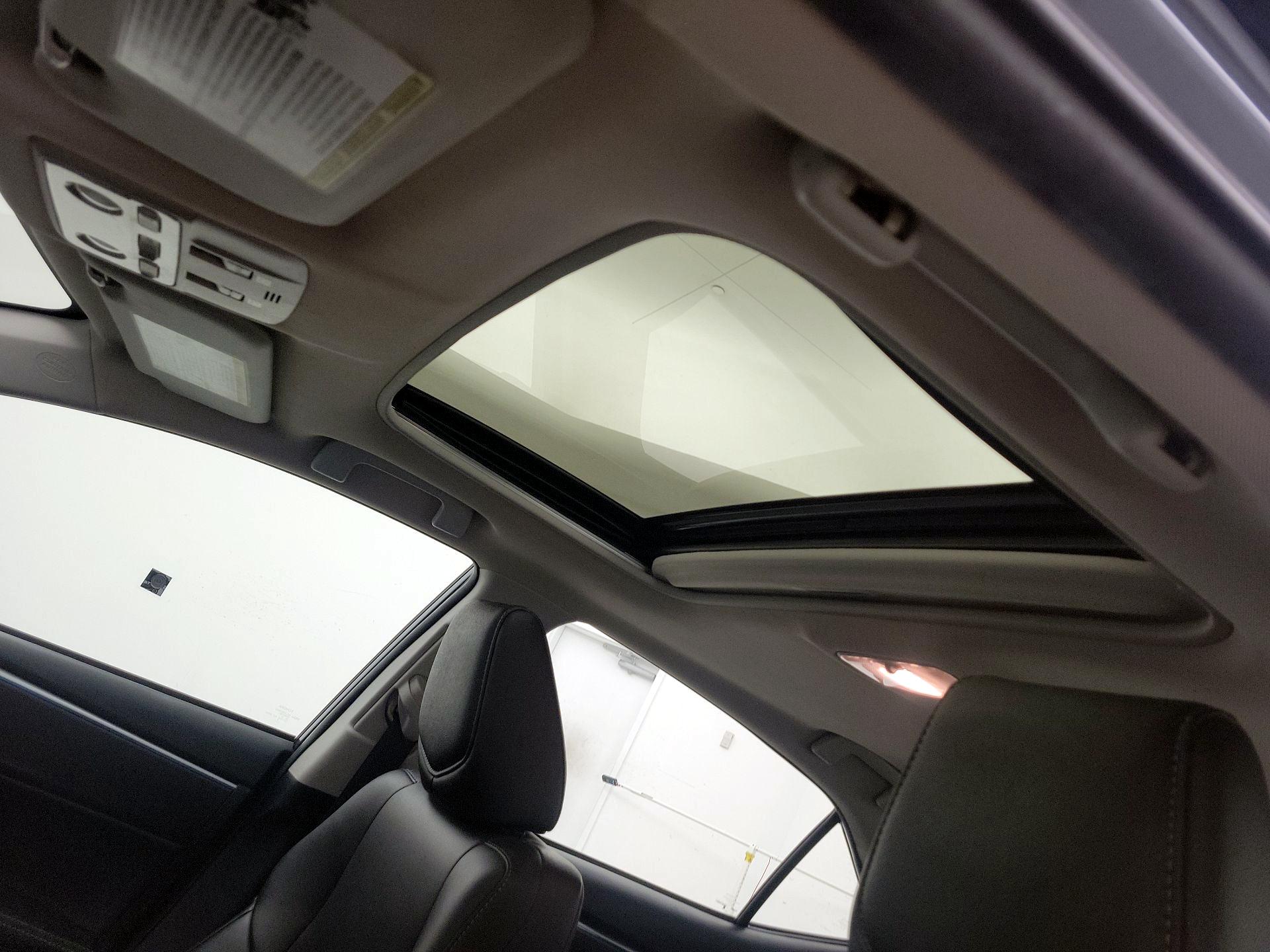 Thumbnail: 2015 Toyota Corolla - 19