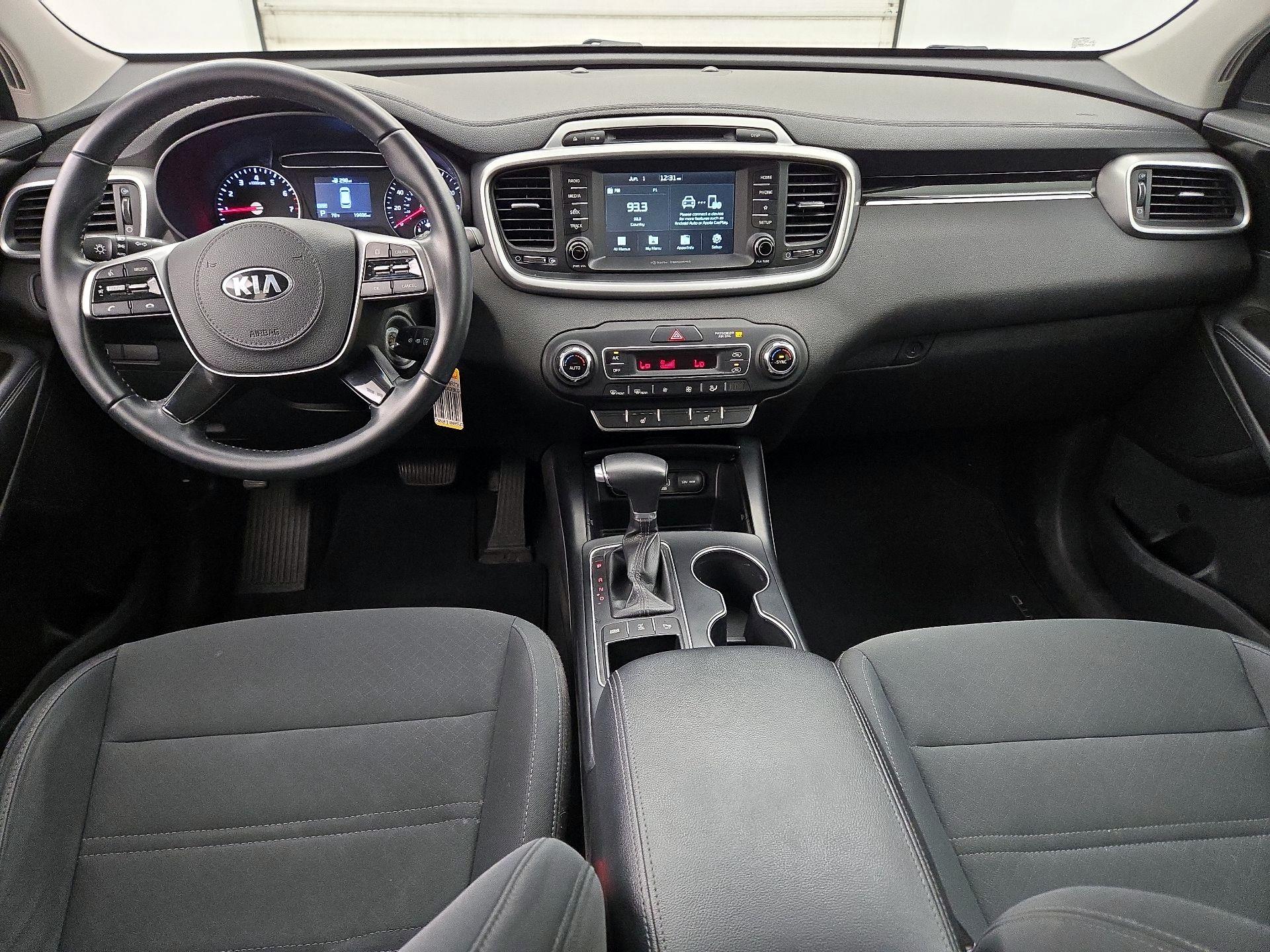 Thumbnail: 2019 Kia Sorento - 9