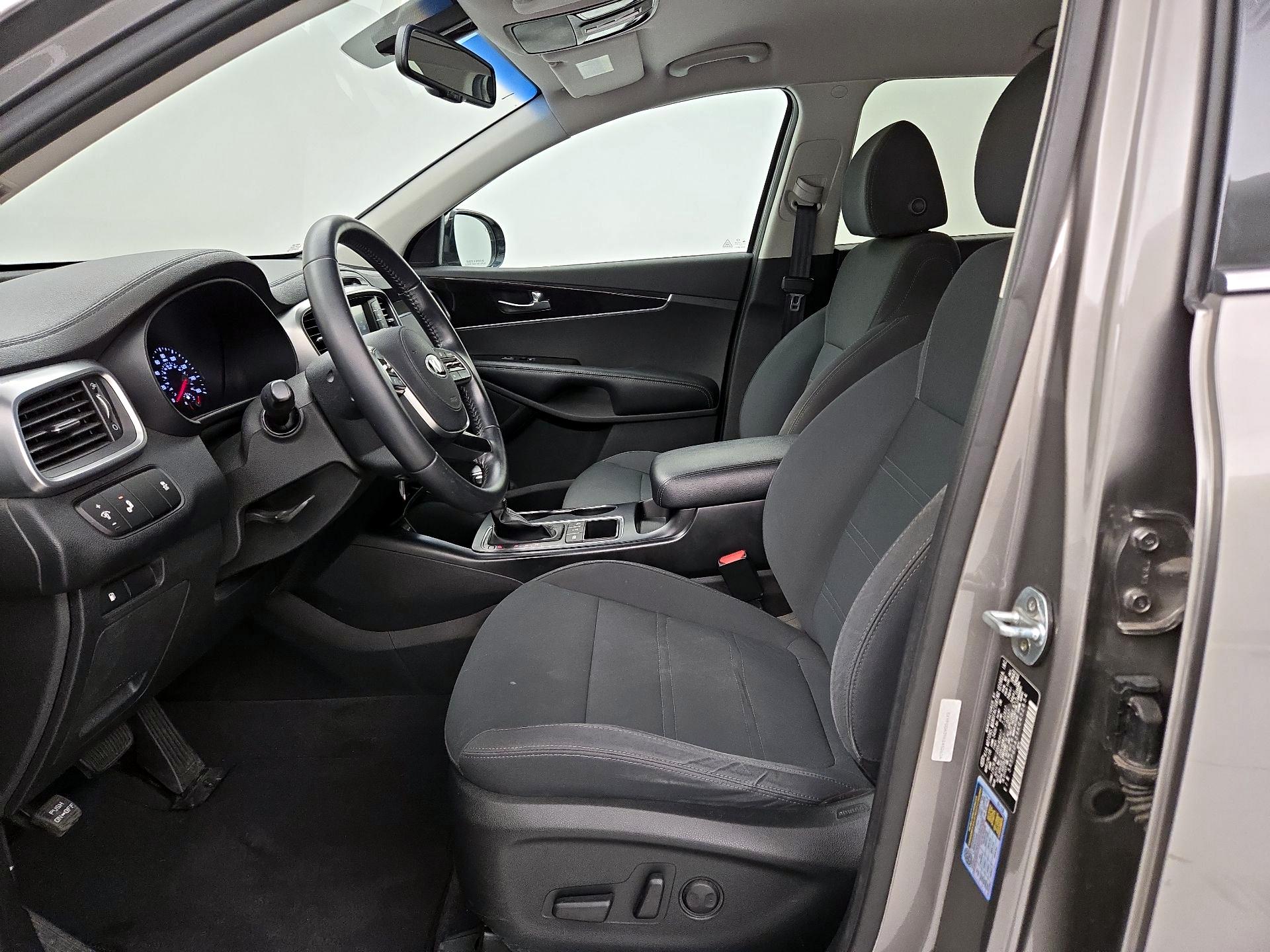 Thumbnail: 2019 Kia Sorento - 11