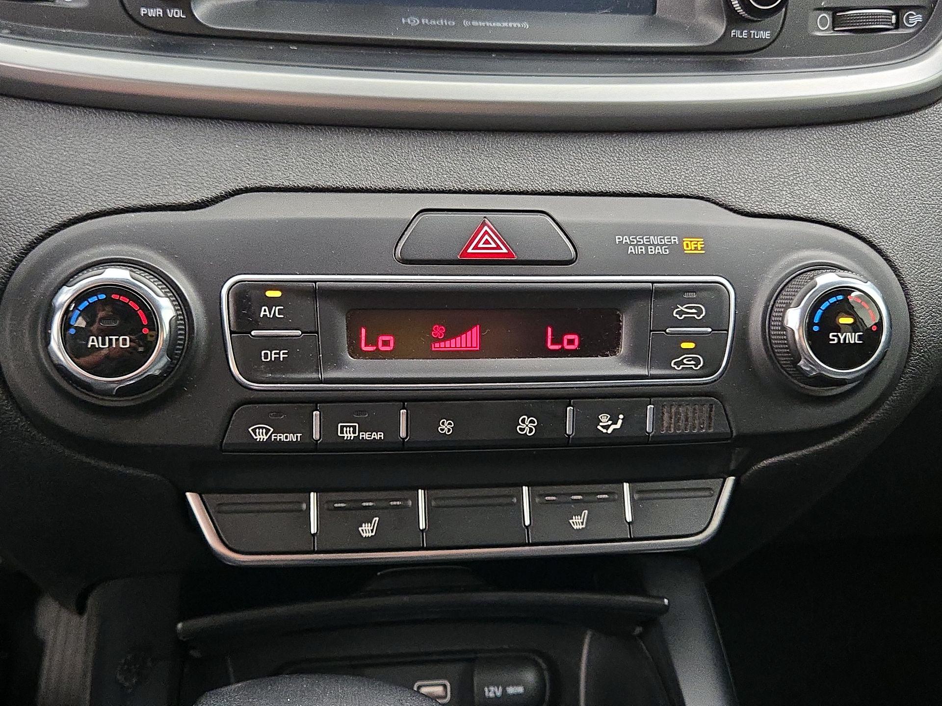 Thumbnail: 2019 Kia Sorento - 16