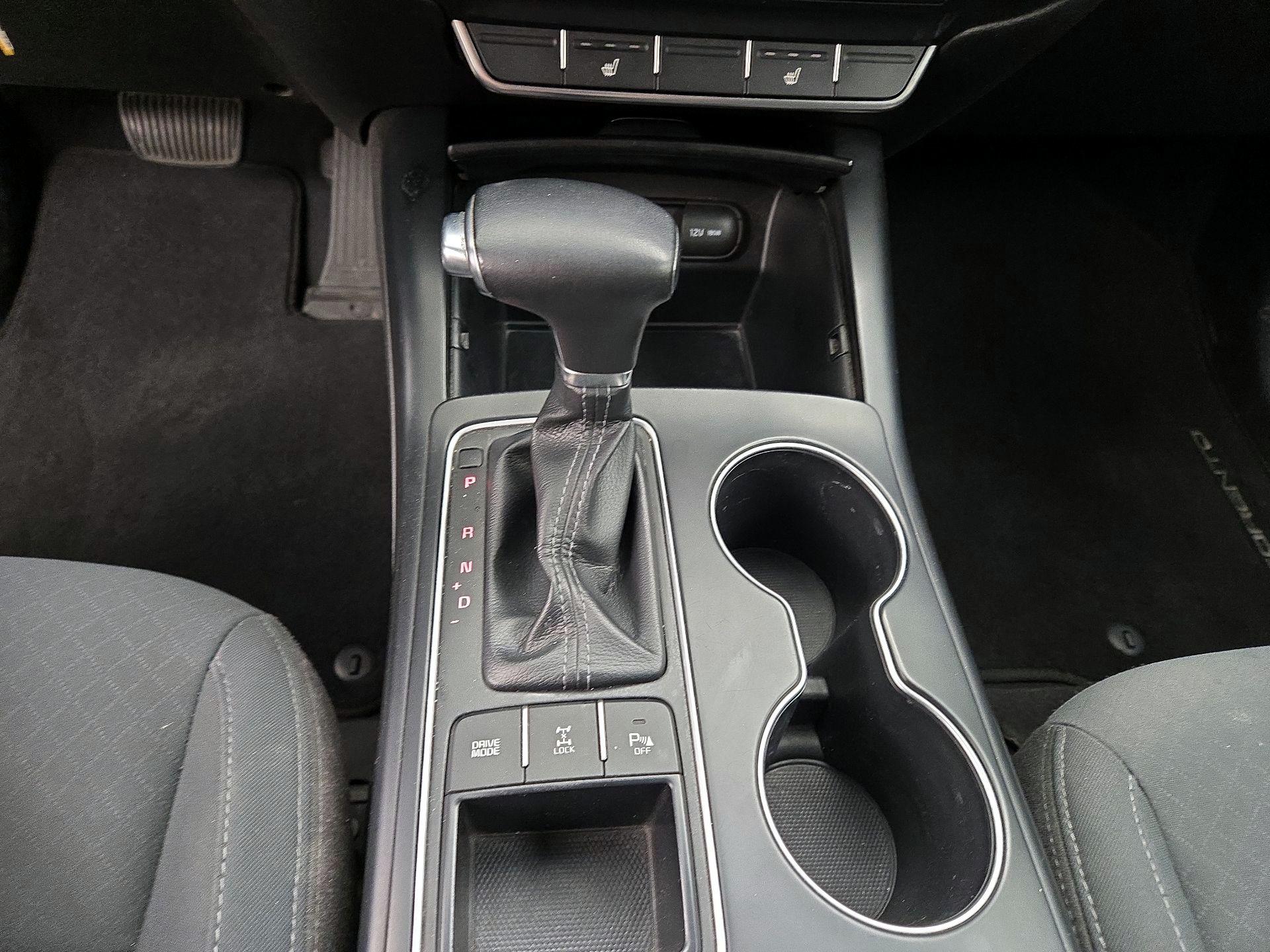 Thumbnail: 2019 Kia Sorento - 17