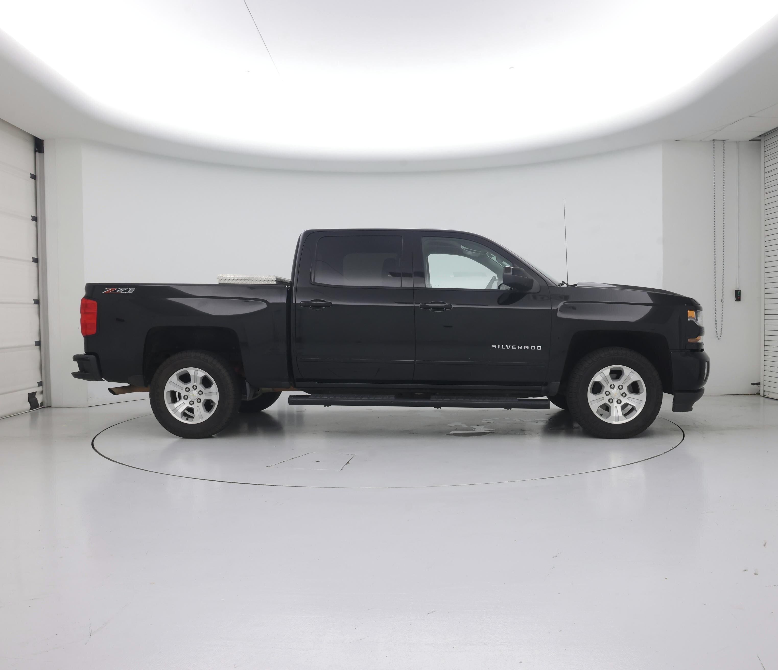 Thumbnail: 2017 Chevrolet Silverado 1500 - 7