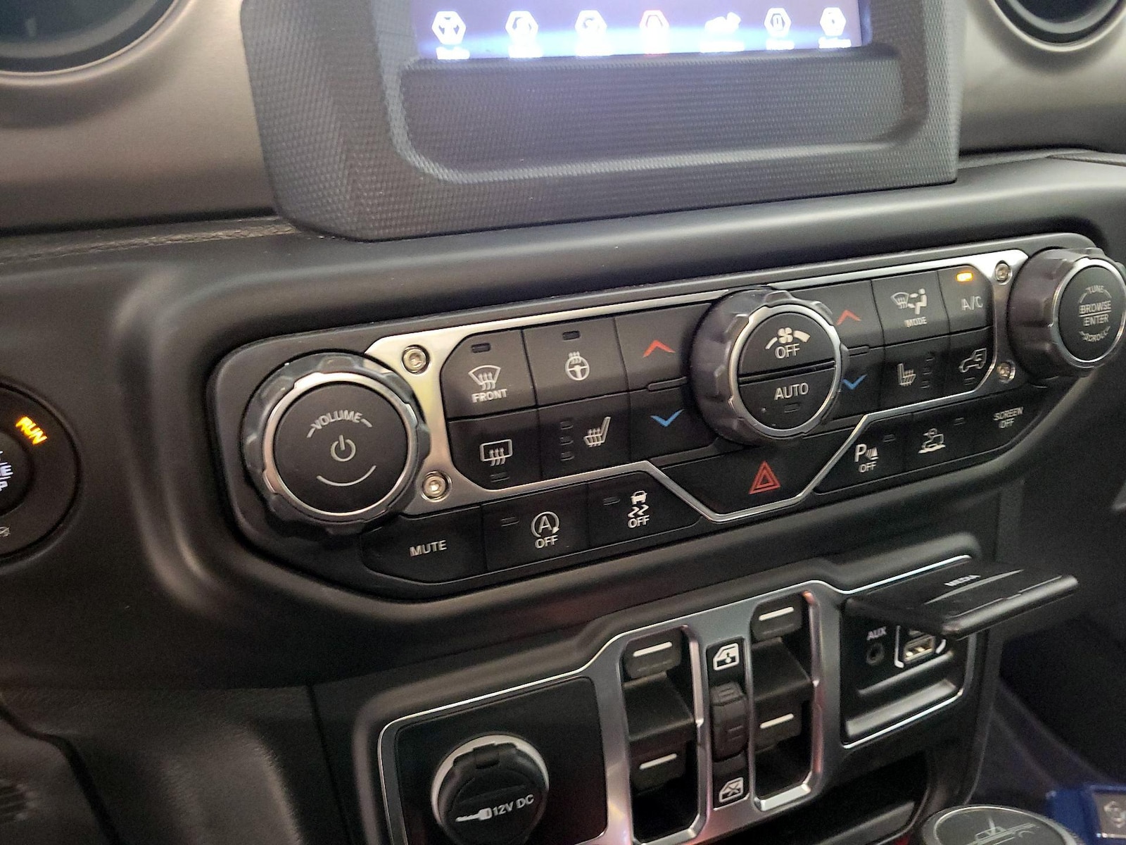 2020 Jeep Gladiator Sport S - Photo 17