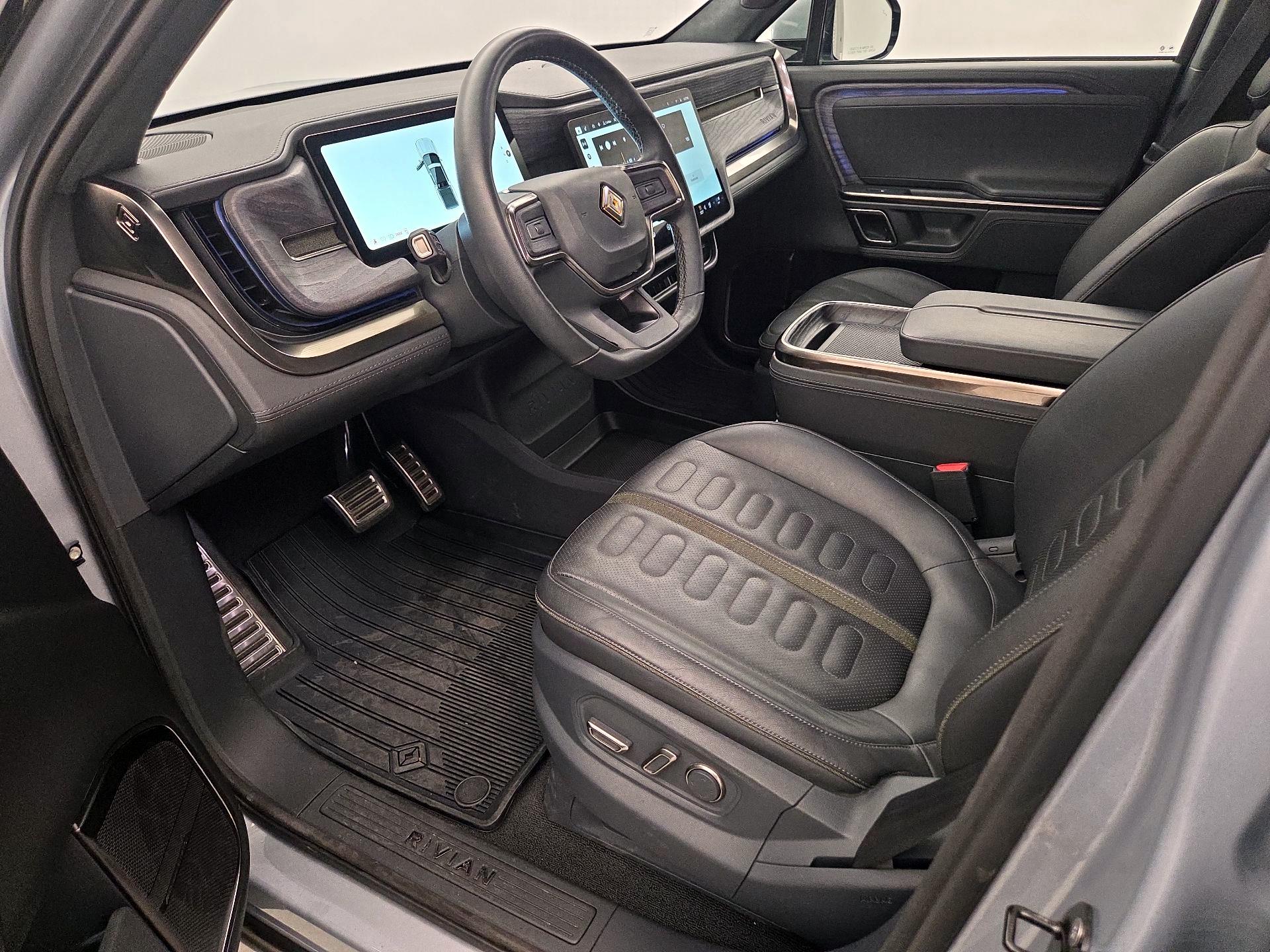 Thumbnail: 2022 Rivian R1T - 11