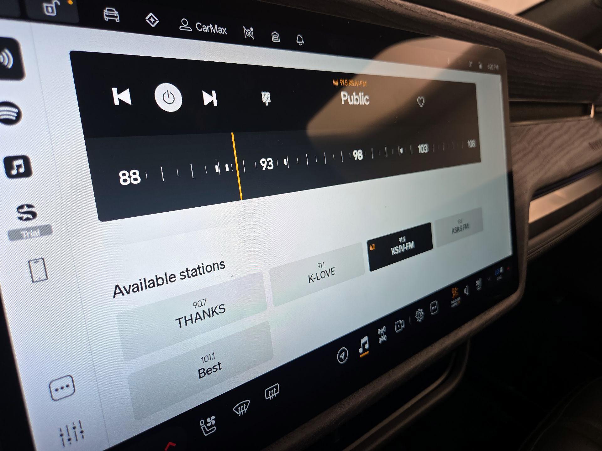 Thumbnail: 2022 Rivian R1T - 14