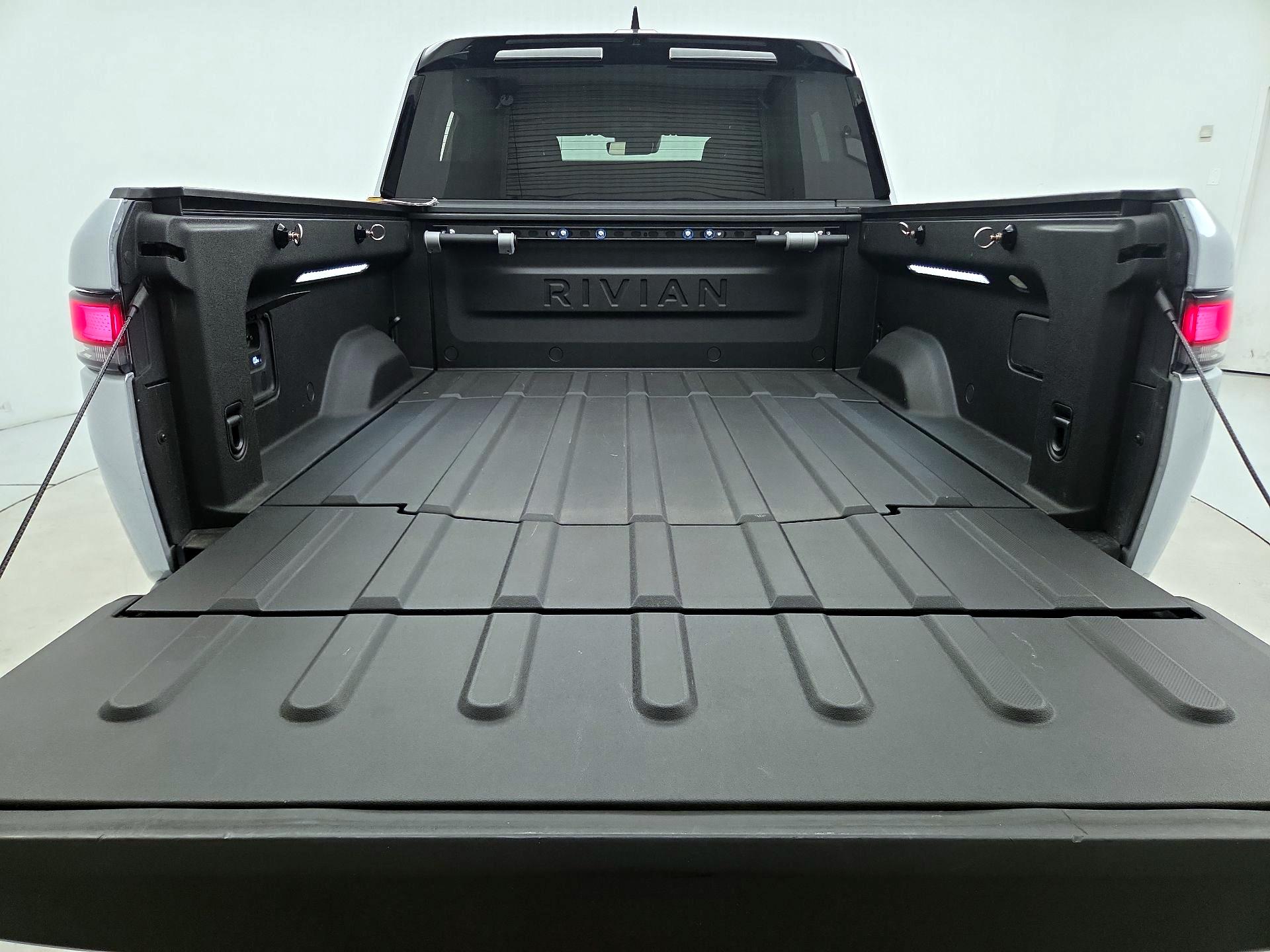 Thumbnail: 2022 Rivian R1T - 20