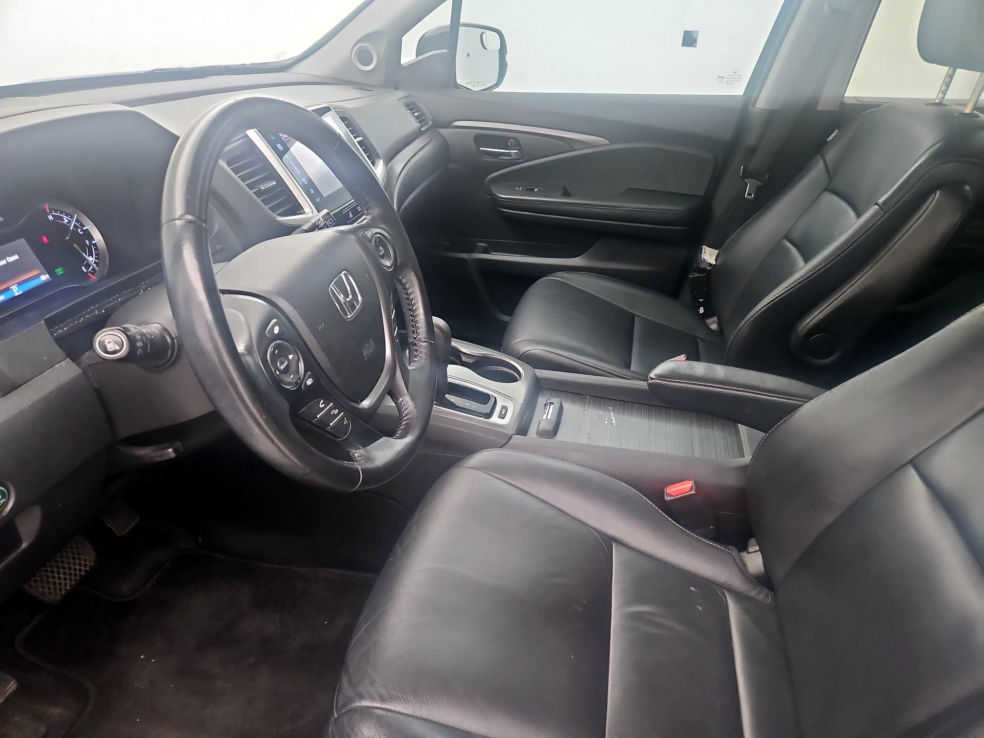 Thumbnail: 2016 Honda Pilot - 11