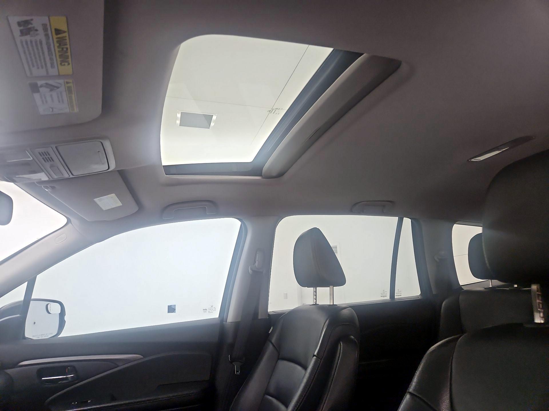 Thumbnail: 2016 Honda Pilot - 19
