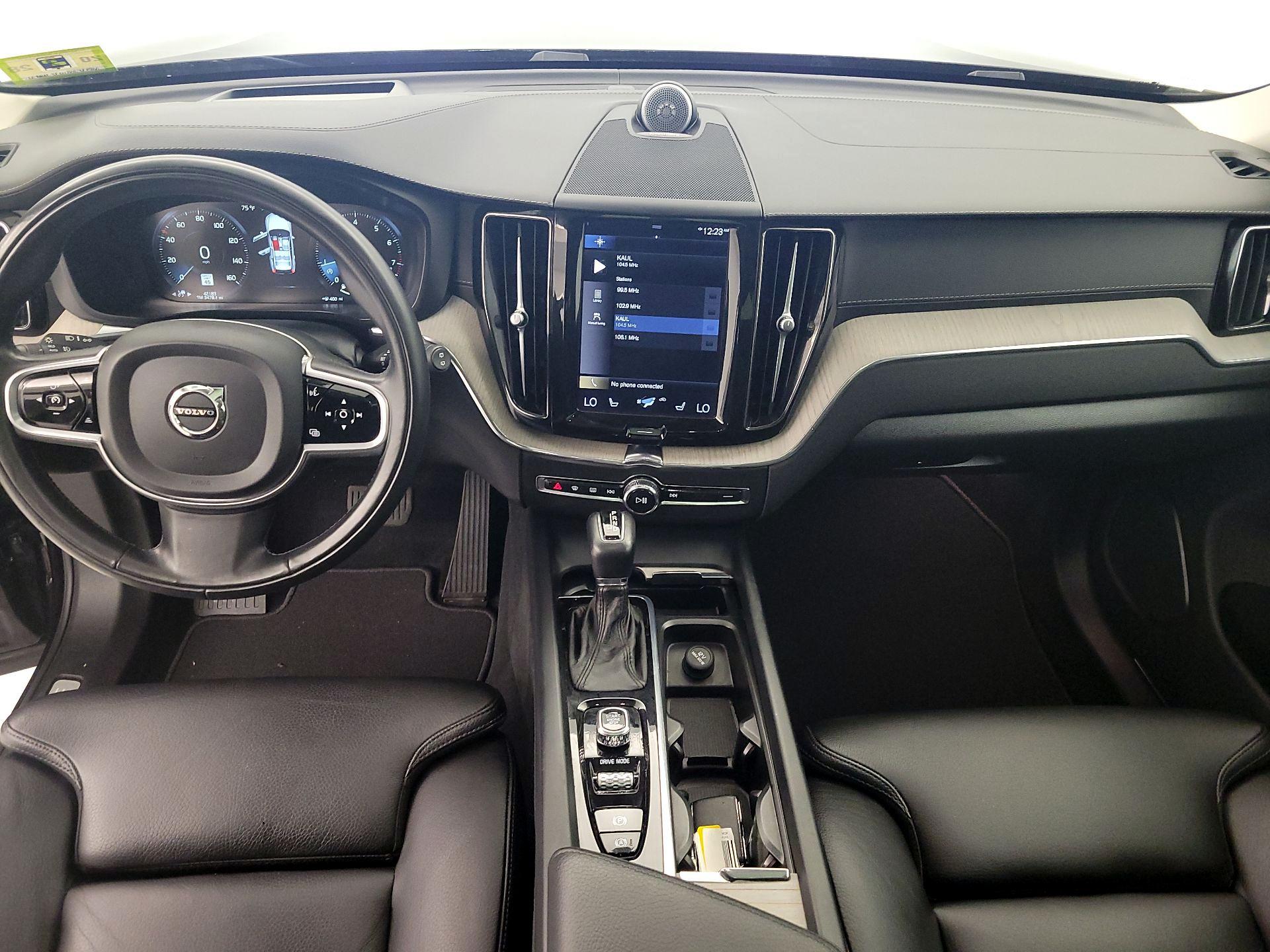 Thumbnail: 2018 Volvo XC60 - 9