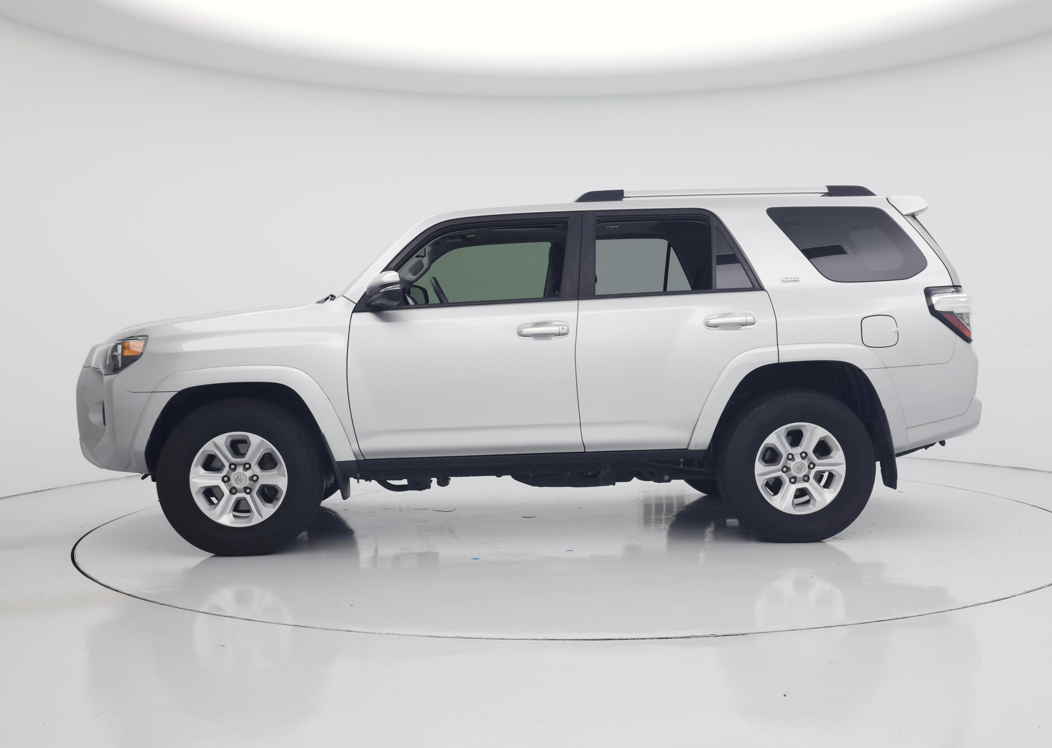 Thumbnail: 2020 Toyota 4Runner - 3